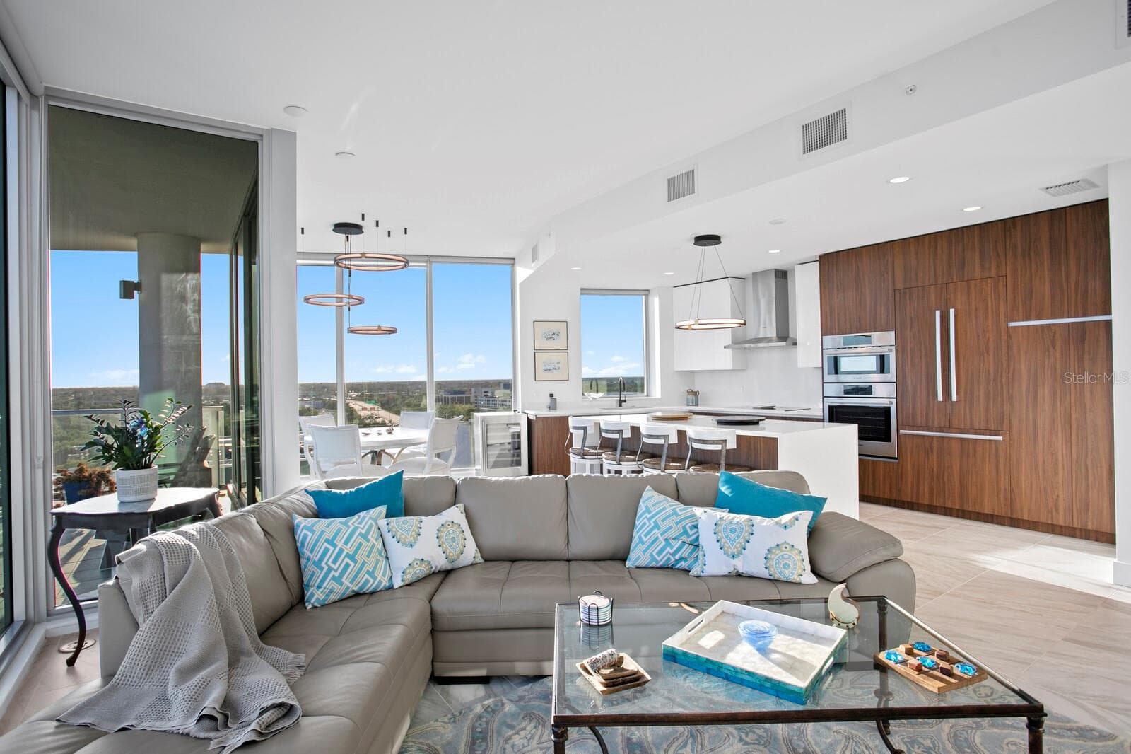 Condominium at 777 3RD AVE N #1408, ST PETERSBURG, photo 46 of 62