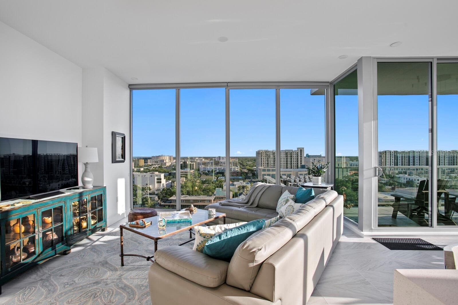 Condominium at 777 3RD AVE N #1408, ST PETERSBURG, photo 51 of 62