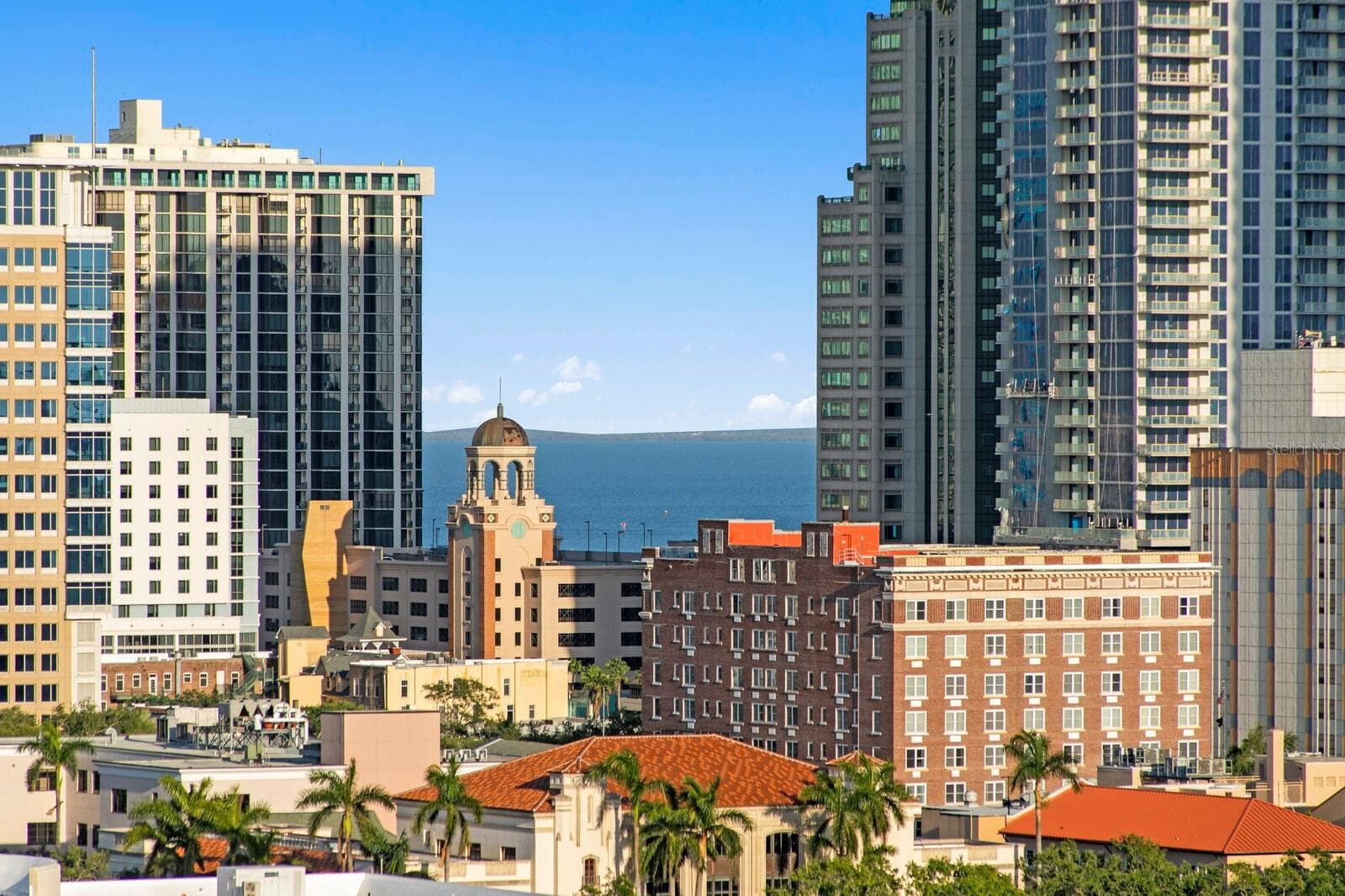 Condominium at 777 3RD AVE N #1408, ST PETERSBURG, photo 53 of 62