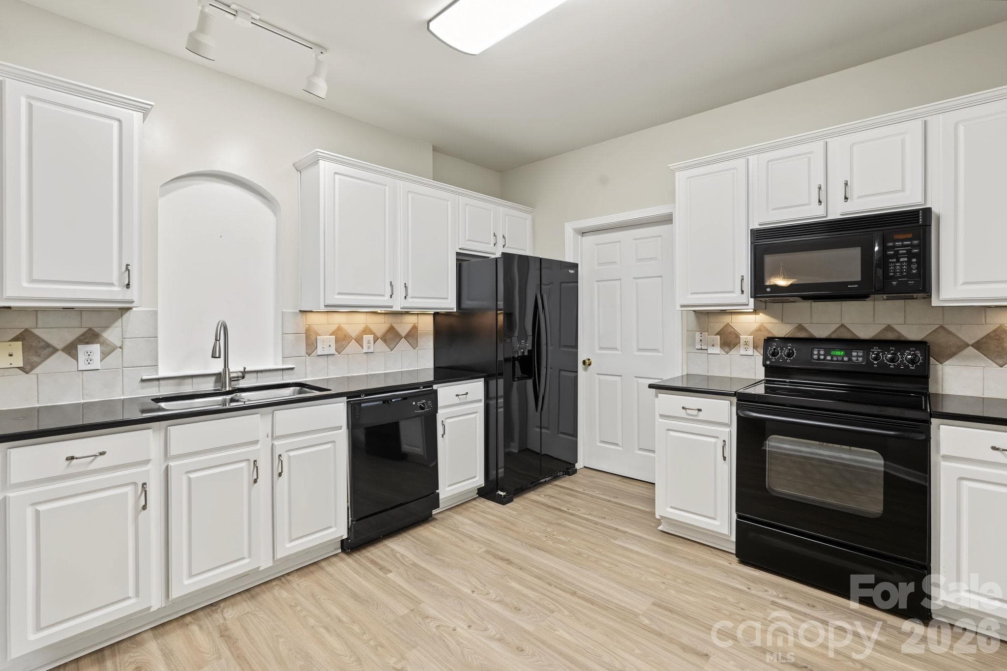 Condominium at 14331 San Paolo Lane, Charlotte, photo 42 of 48
