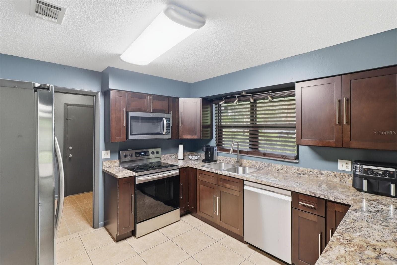 Single Family Residence at 2141 NE 9TH ST, OCALA, photo 13 of 47