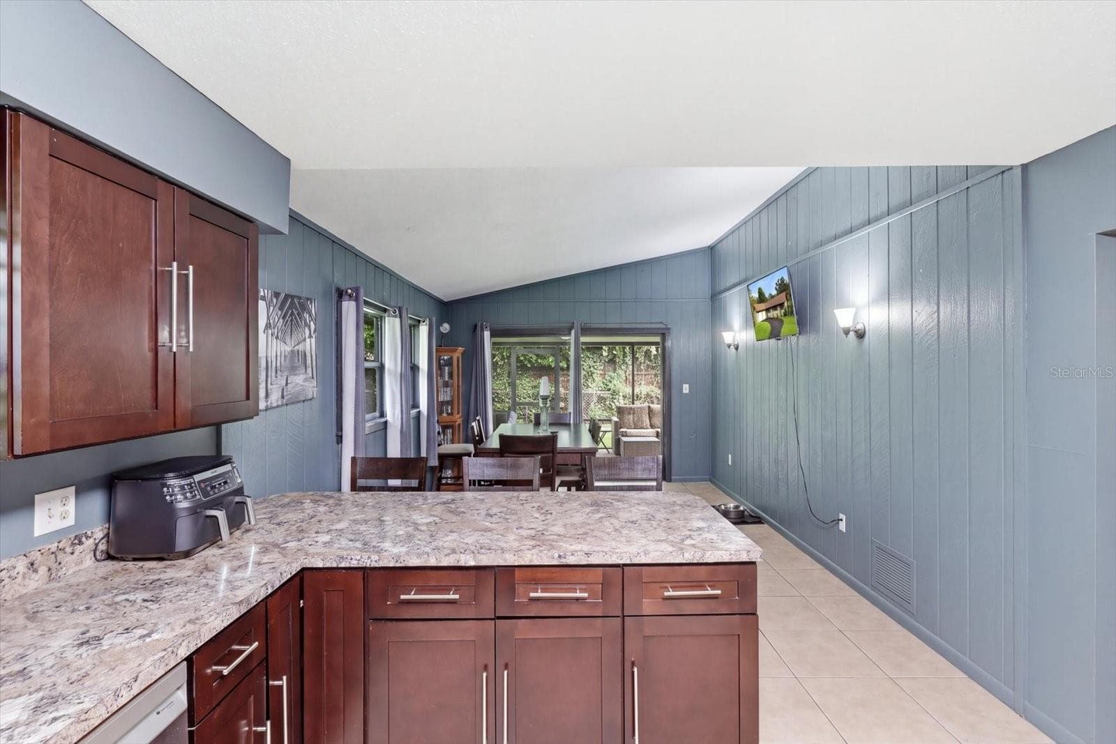 Single Family Residence at 2141 NE 9TH ST, OCALA, photo 16 of 47