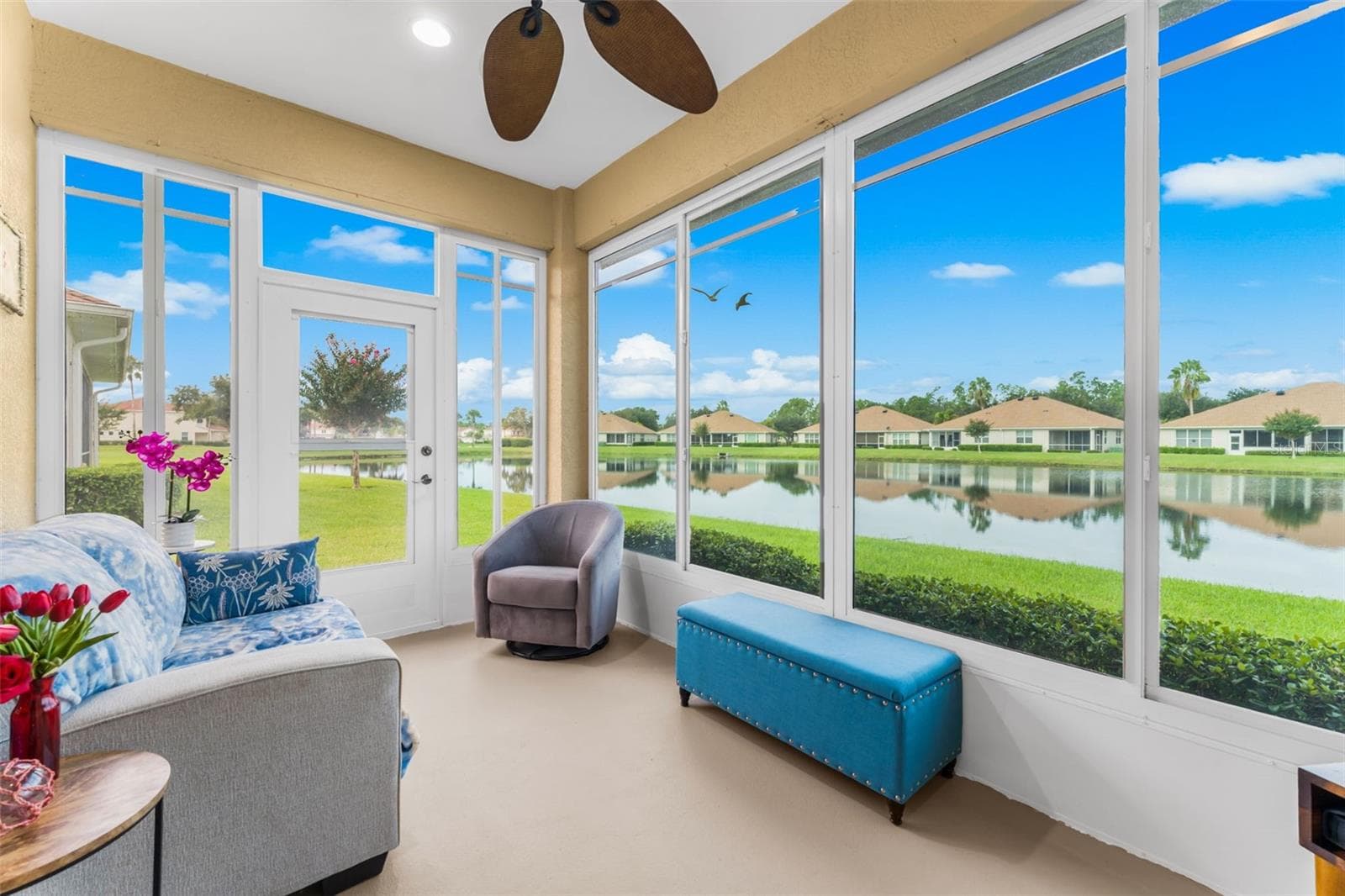 Lanaia with Lake view - 2491 COTTONWOOD LN, NORTH PORT