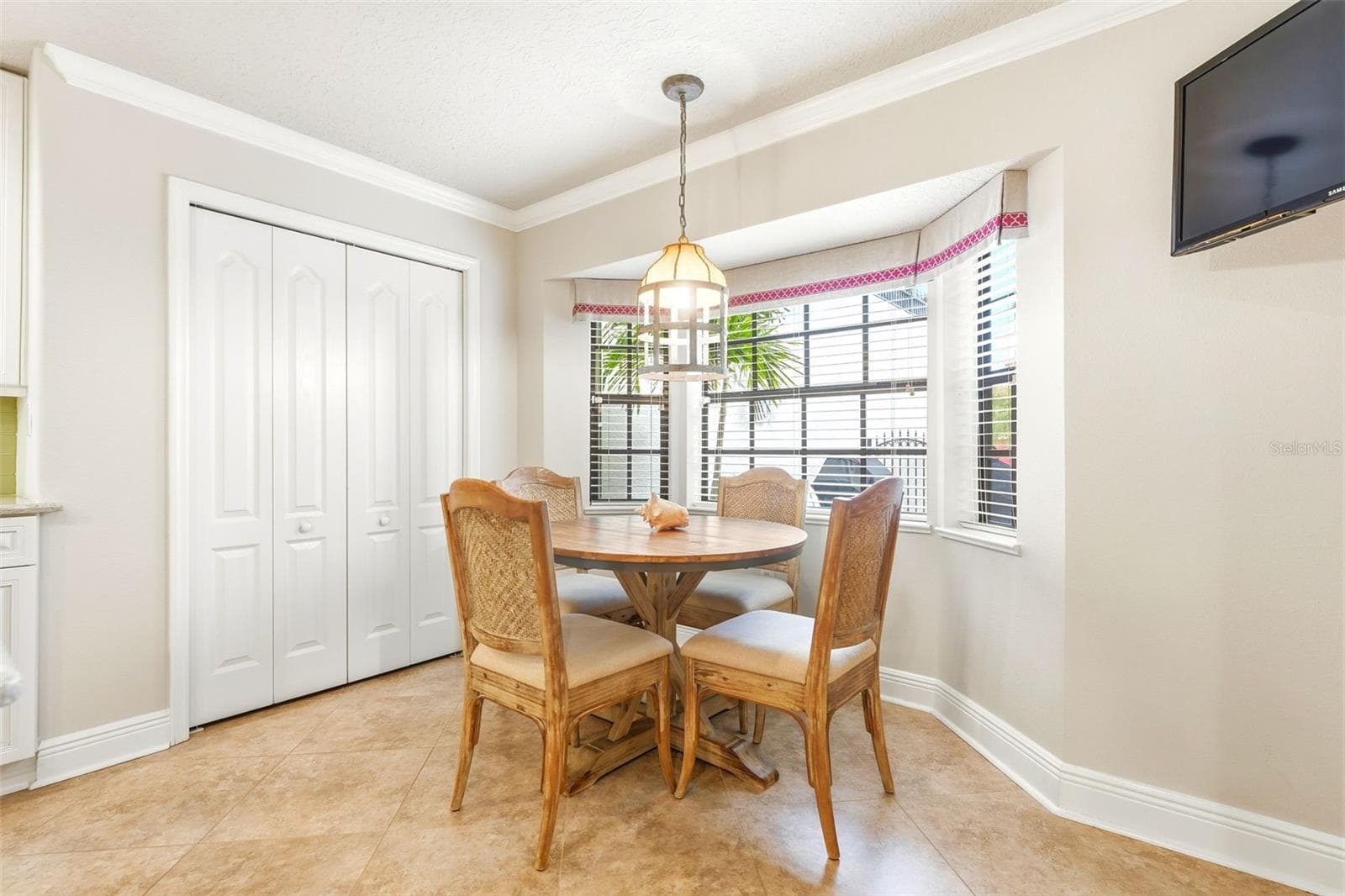 Breakfast Nook - 2591 SYKES CREEK DR, MERRITT ISLAND