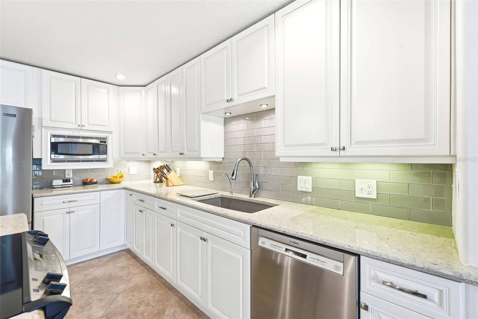 Kitchen - 2591 SYKES CREEK DR, MERRITT ISLAND