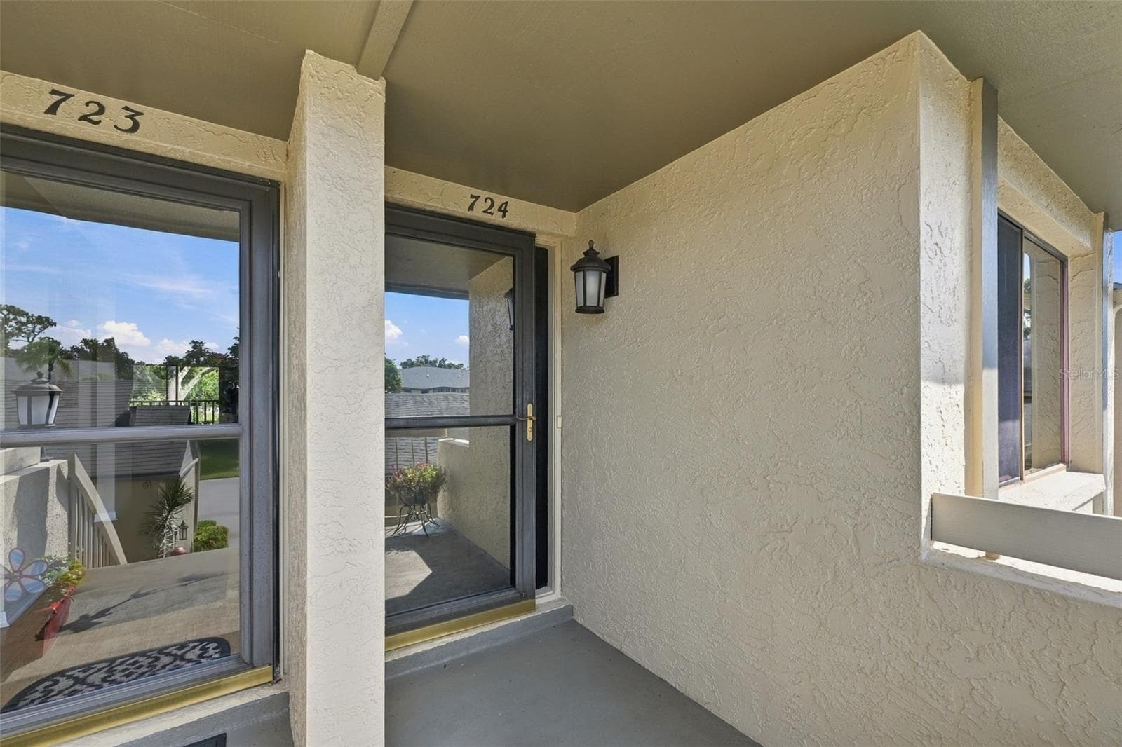 3165 LANDMARK DR #724