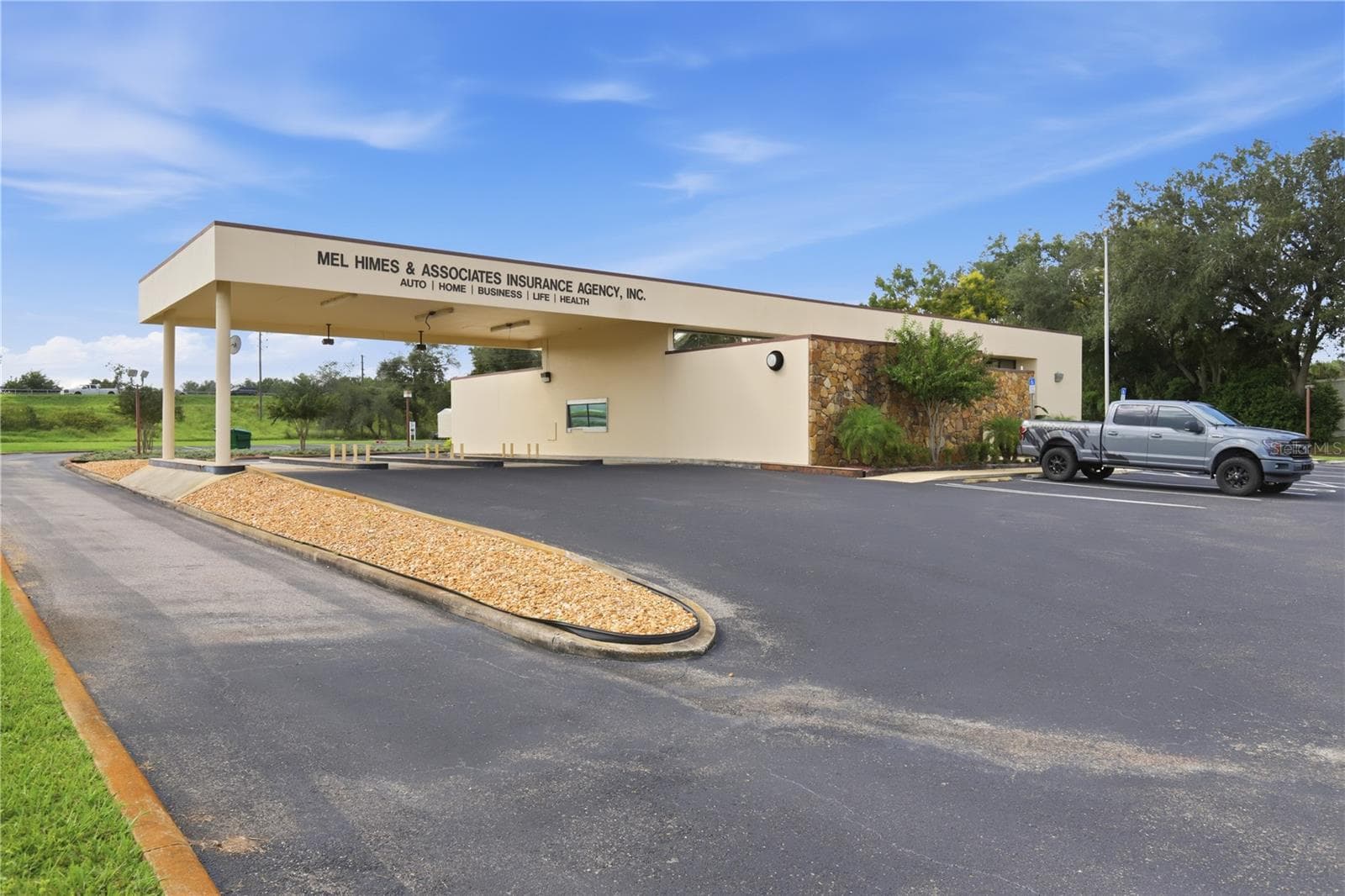 892 DELTONA BLVD
