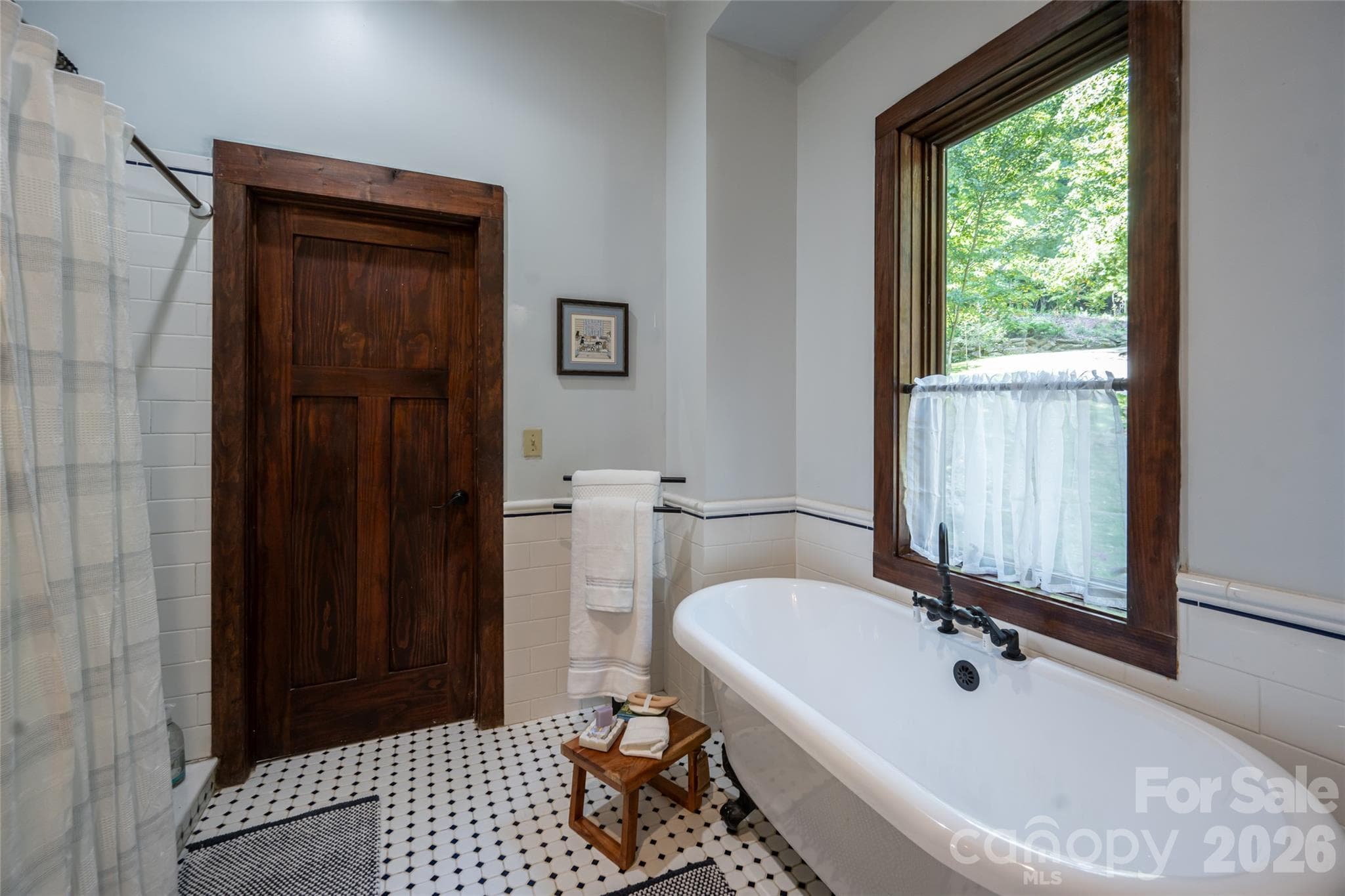 Single Family Residence at 342 Doubletop Lane, Candler, photo 32 of 48