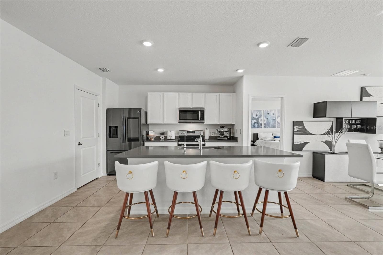 Single Family Residence at 10792 QUAIL GROVE WAY, SAN ANTONIO, photo 12 of 35