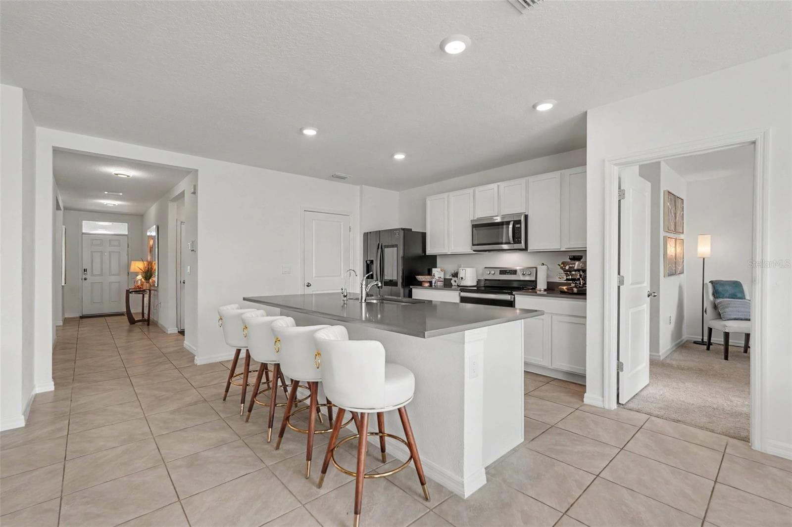 Single Family Residence at 10792 QUAIL GROVE WAY, SAN ANTONIO, photo 15 of 35