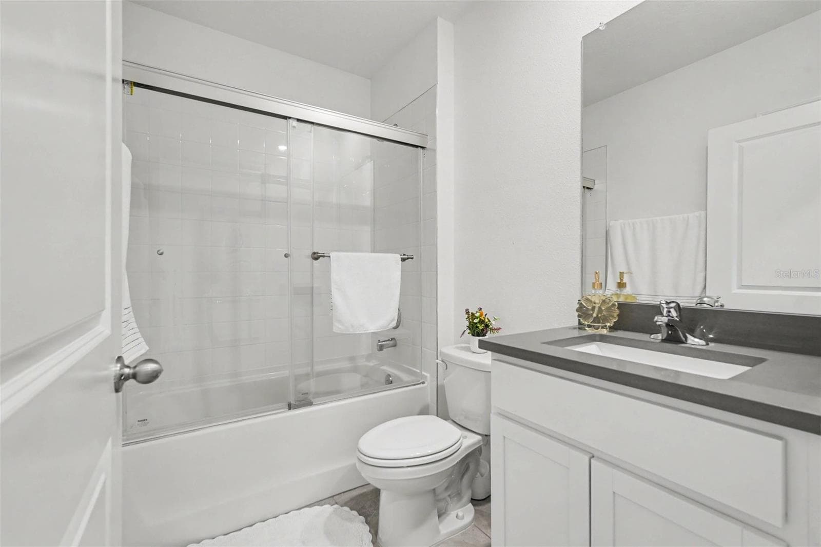 Single Family Residence at 10792 QUAIL GROVE WAY, SAN ANTONIO, photo 24 of 35