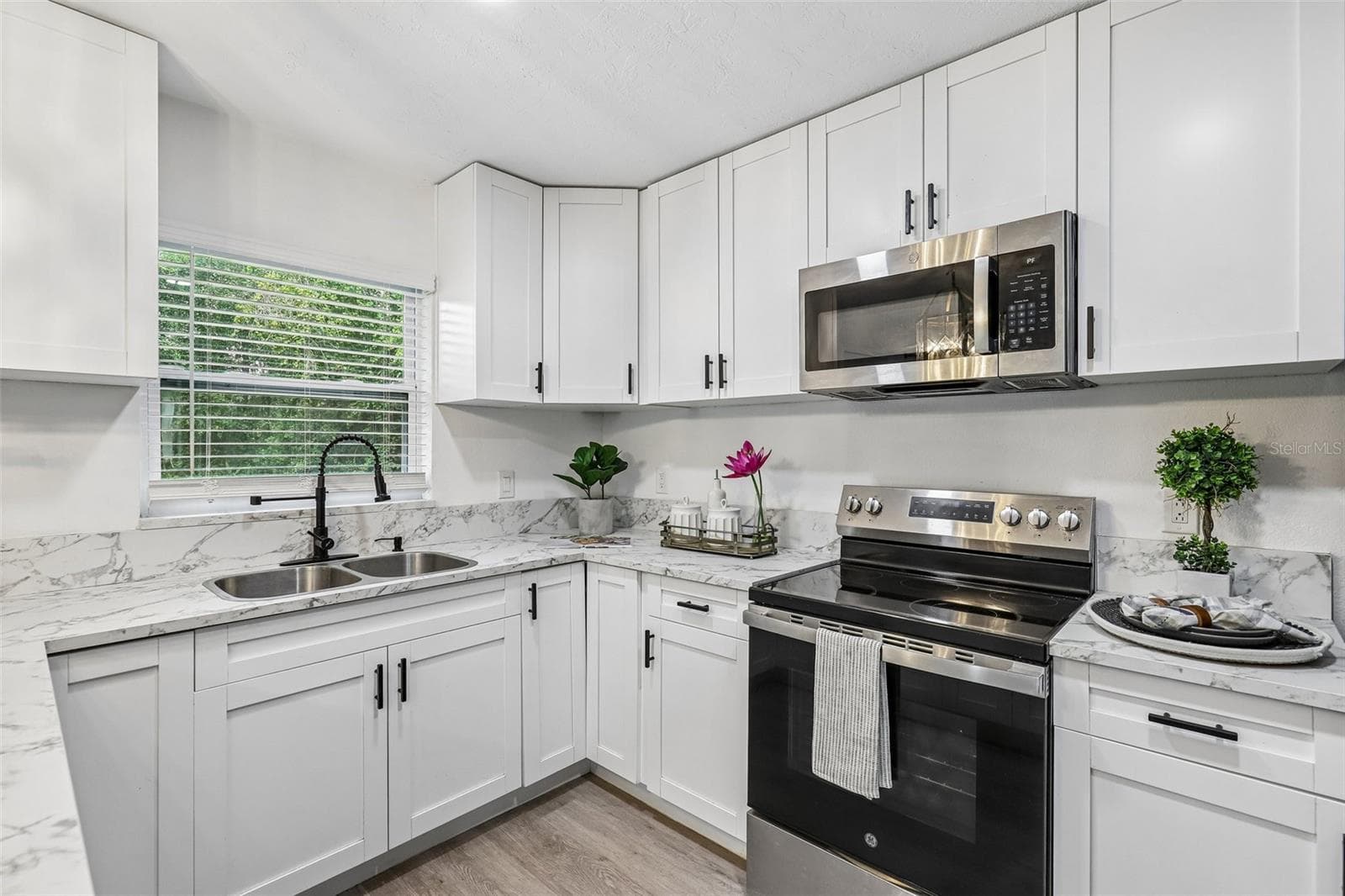 Single Family Residence at 6898 CR 214, MELROSE, photo 18 of 34