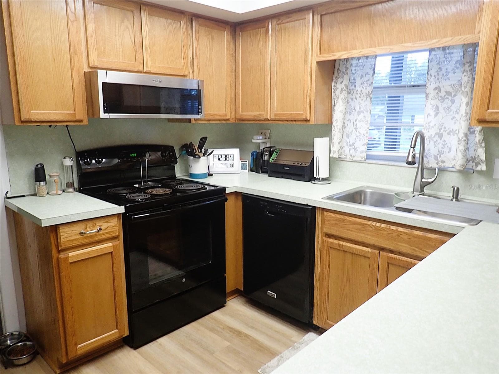 Single Family Residence at 3833 TWILIGHT DR, VALRICO, photo 10 of 40