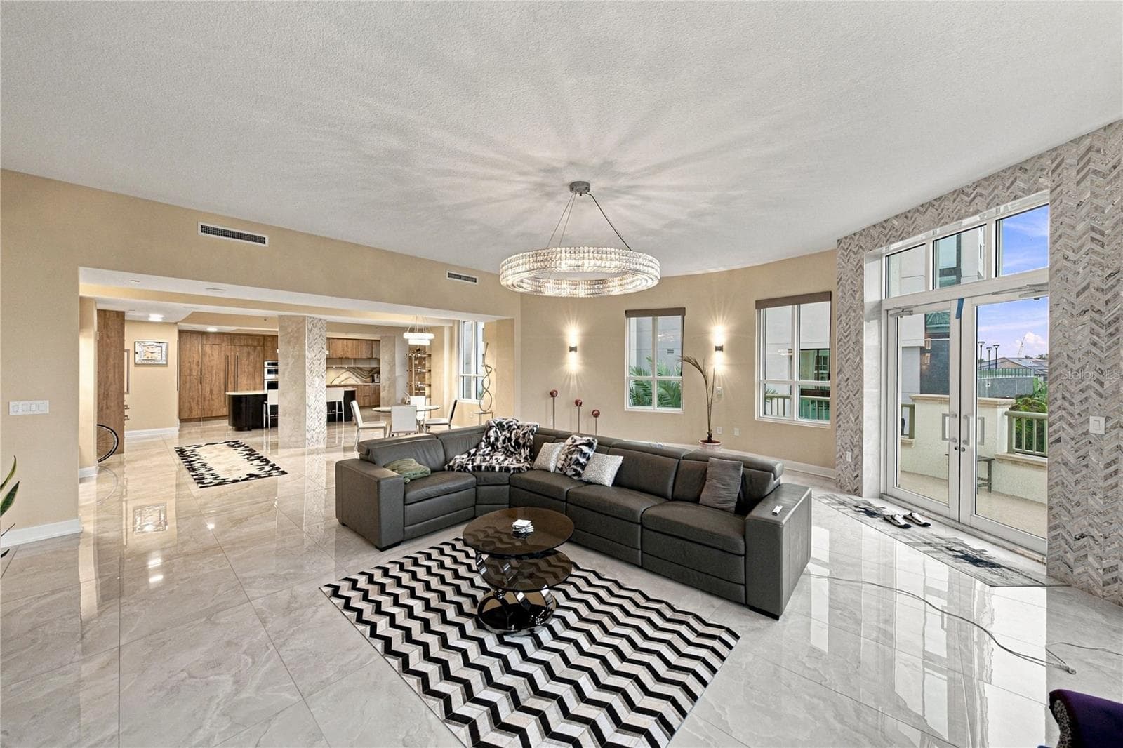 Condominium at 450 KNIGHTS RUN AVE #405, TAMPA, photo 15 of 94