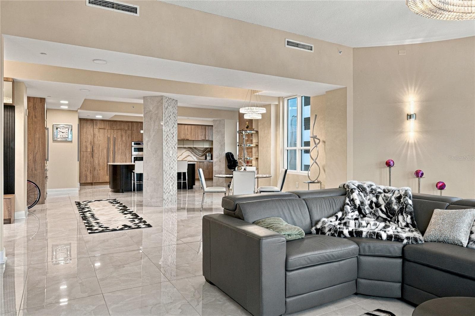 Condominium at 450 KNIGHTS RUN AVE #405, TAMPA, photo 16 of 94