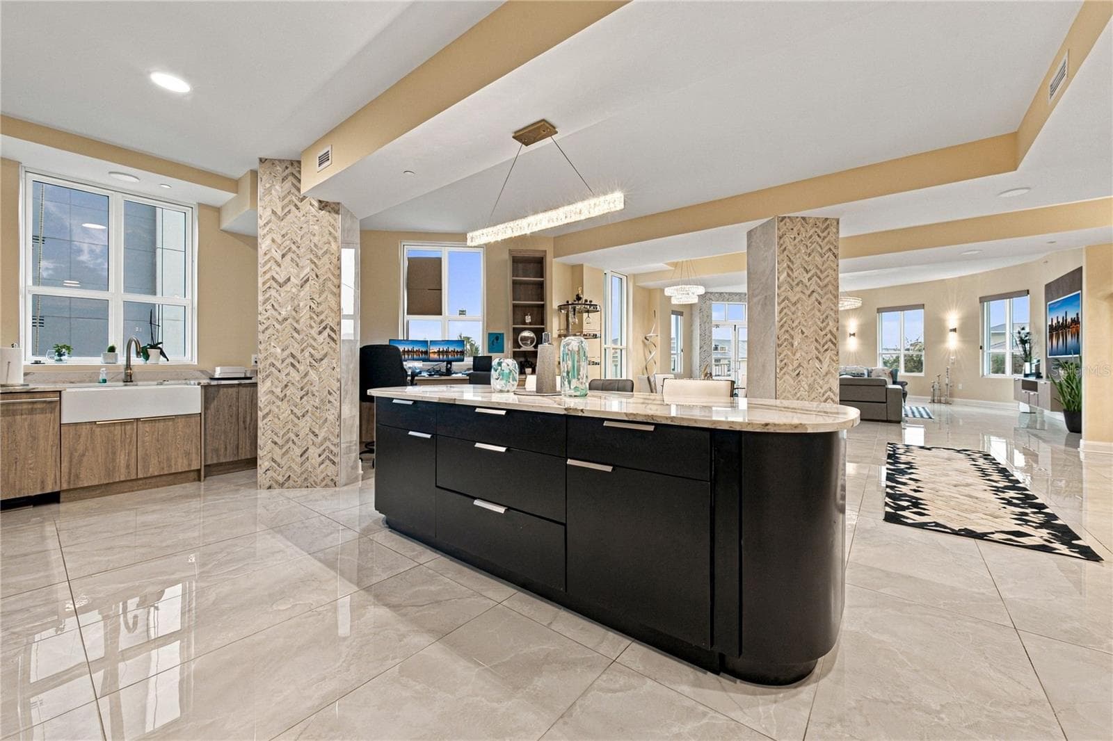 Condominium at 450 KNIGHTS RUN AVE #405, TAMPA, photo 25 of 94