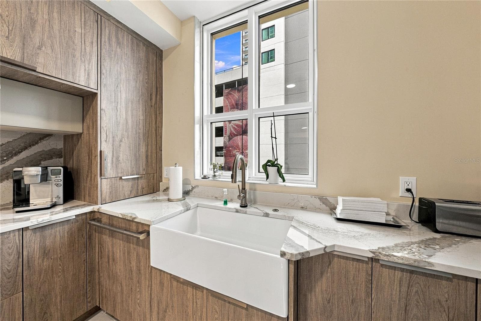 Condominium at 450 KNIGHTS RUN AVE #405, TAMPA, photo 30 of 94