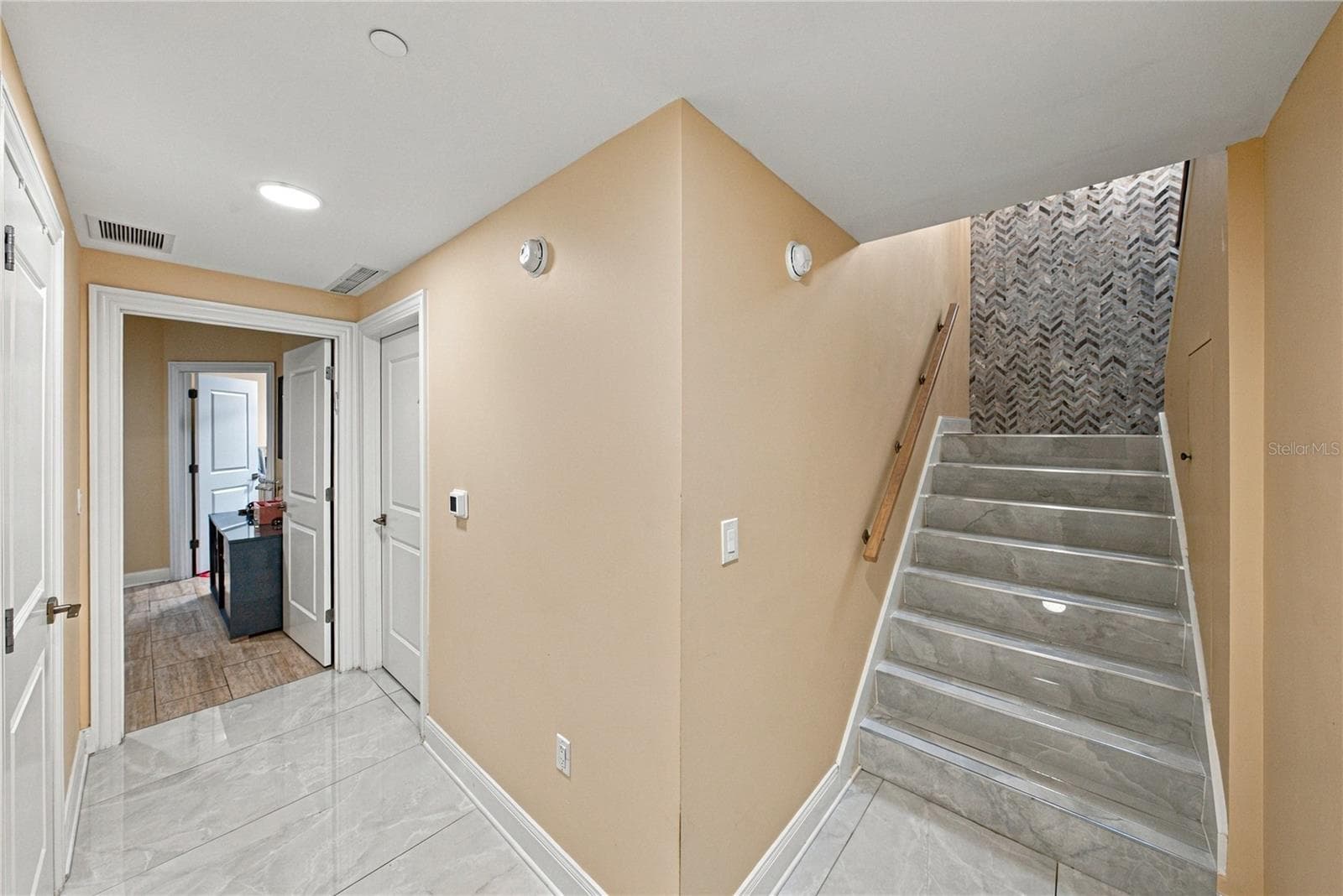 Condominium at 450 KNIGHTS RUN AVE #405, TAMPA, photo 36 of 94