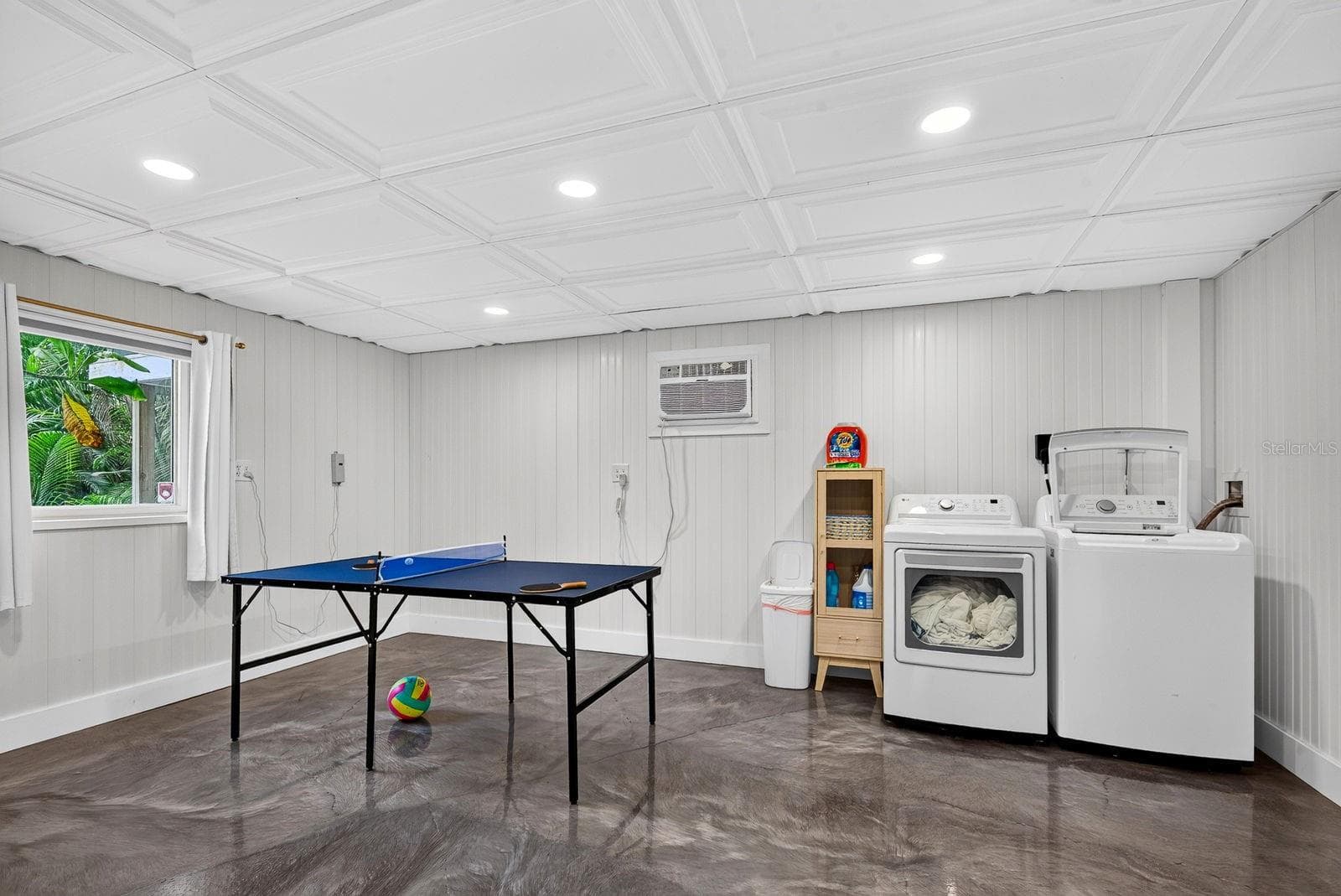 Lower Level game room and Laundry - 727 47TH ST W, PALMETTO