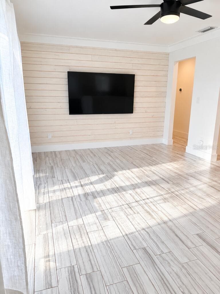 Single Family Residence at 5030 ST MICHAEL AVE, BELLE ISLE, photo 4 of 16