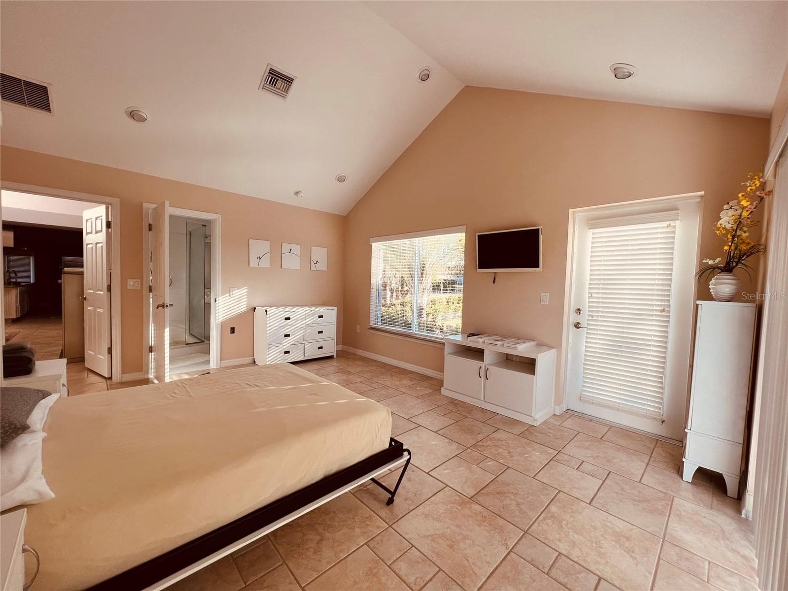 Single Family Residence at 12941 BELLERIVE DR, CLERMONT, photo 17 of 36