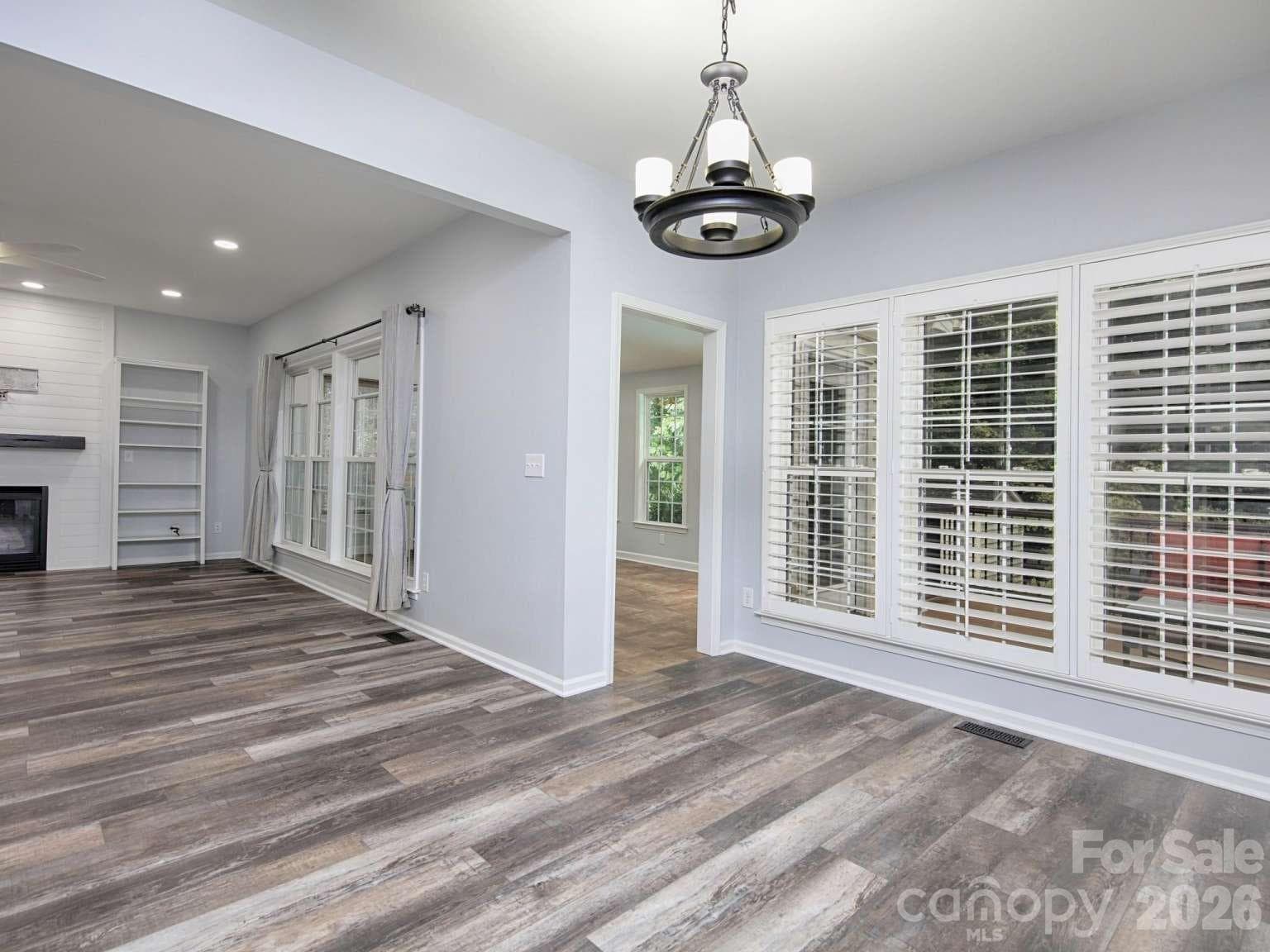 Single Family Residence at 166 Laurel Glen Drive, Mooresville, photo 10 of 40