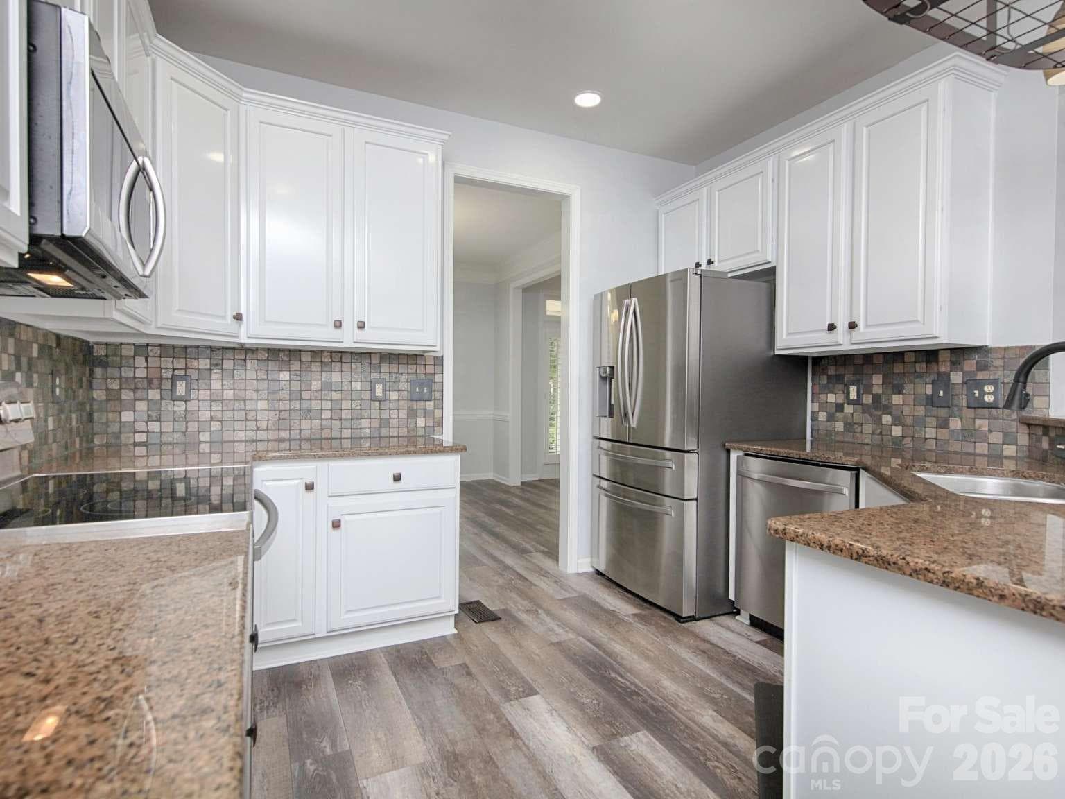 Single Family Residence at 166 Laurel Glen Drive, Mooresville, photo 15 of 40