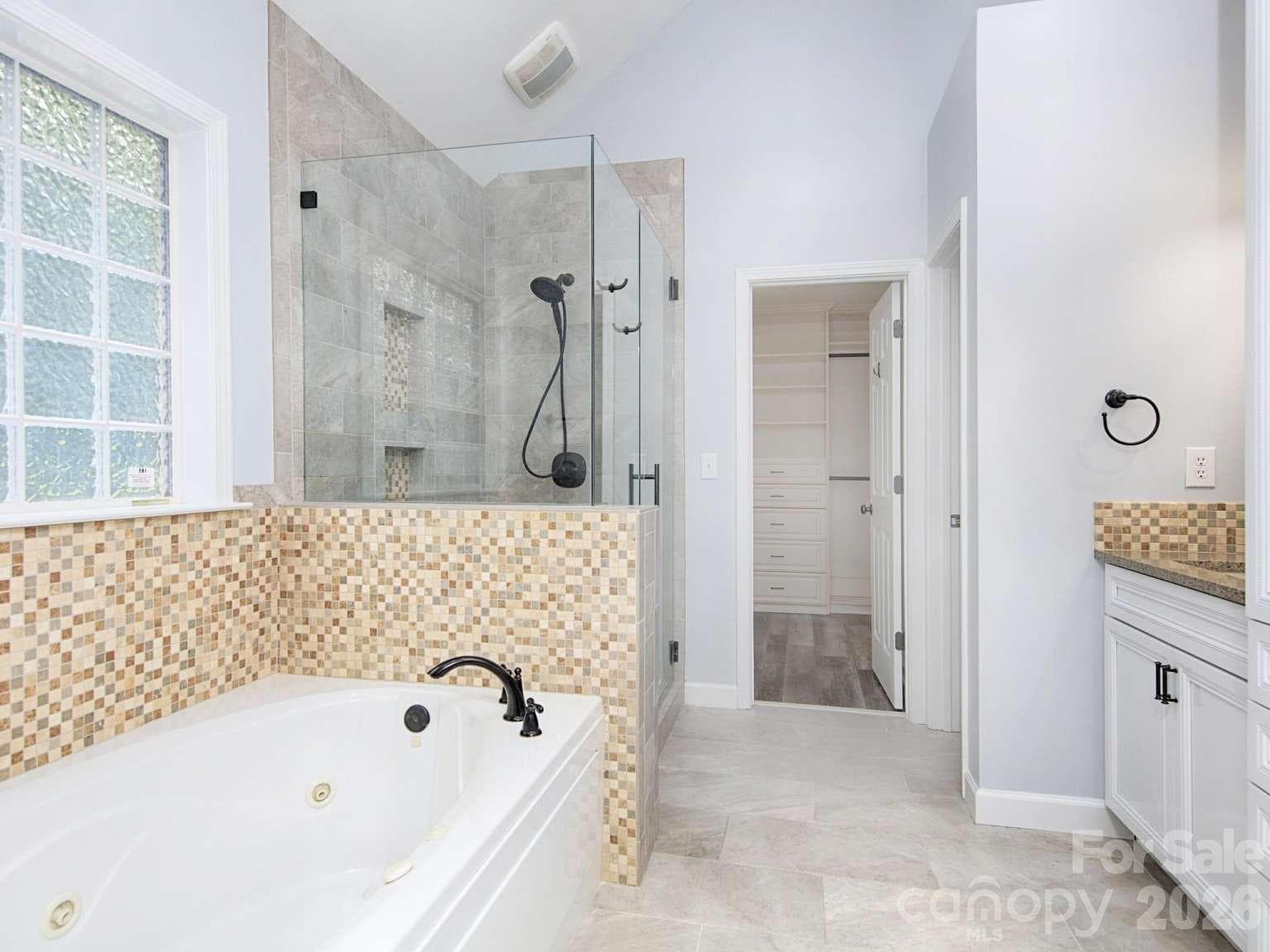 Single Family Residence at 166 Laurel Glen Drive, Mooresville, photo 30 of 40