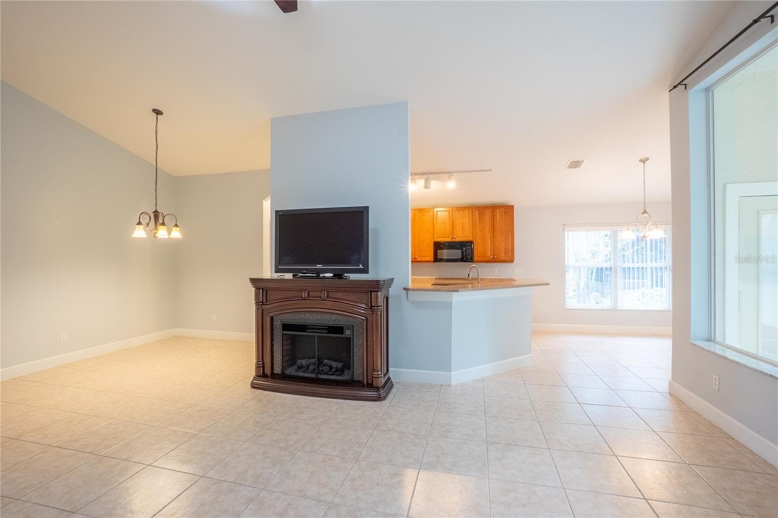 Single Family Residence at 74 SOUTHLAKE DR, PALM COAST, photo 42 of 76