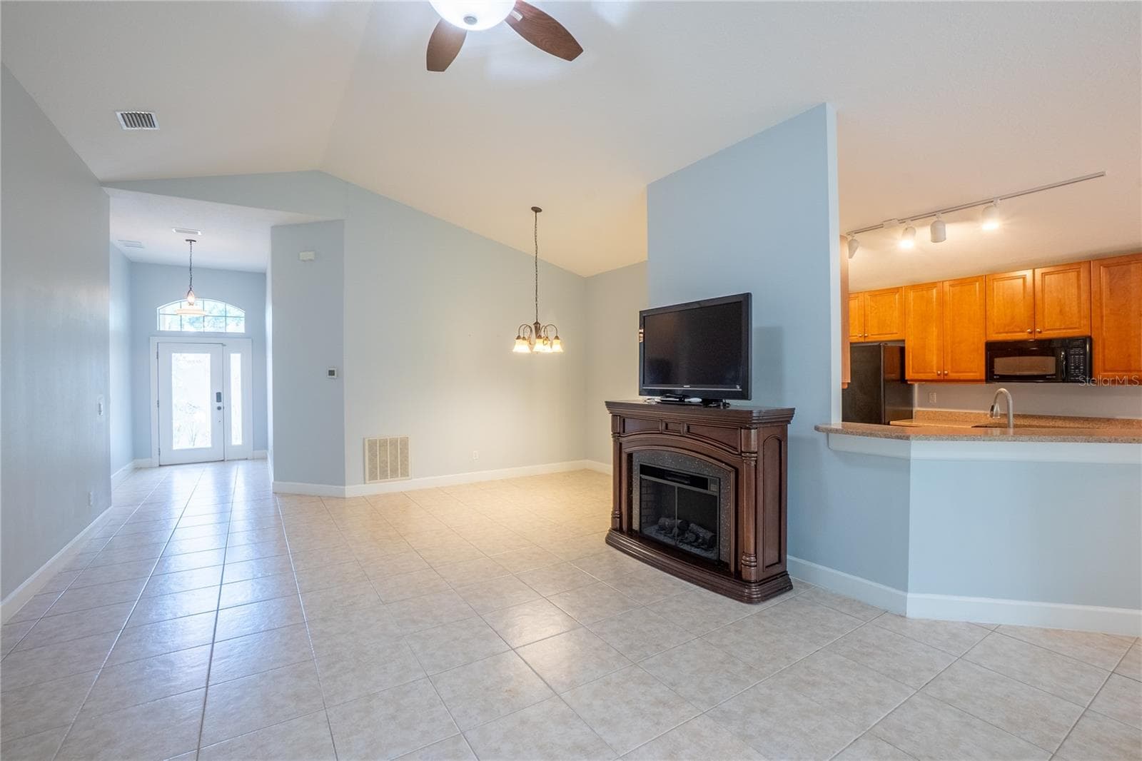 Single Family Residence at 74 SOUTHLAKE DR, PALM COAST, photo 43 of 76