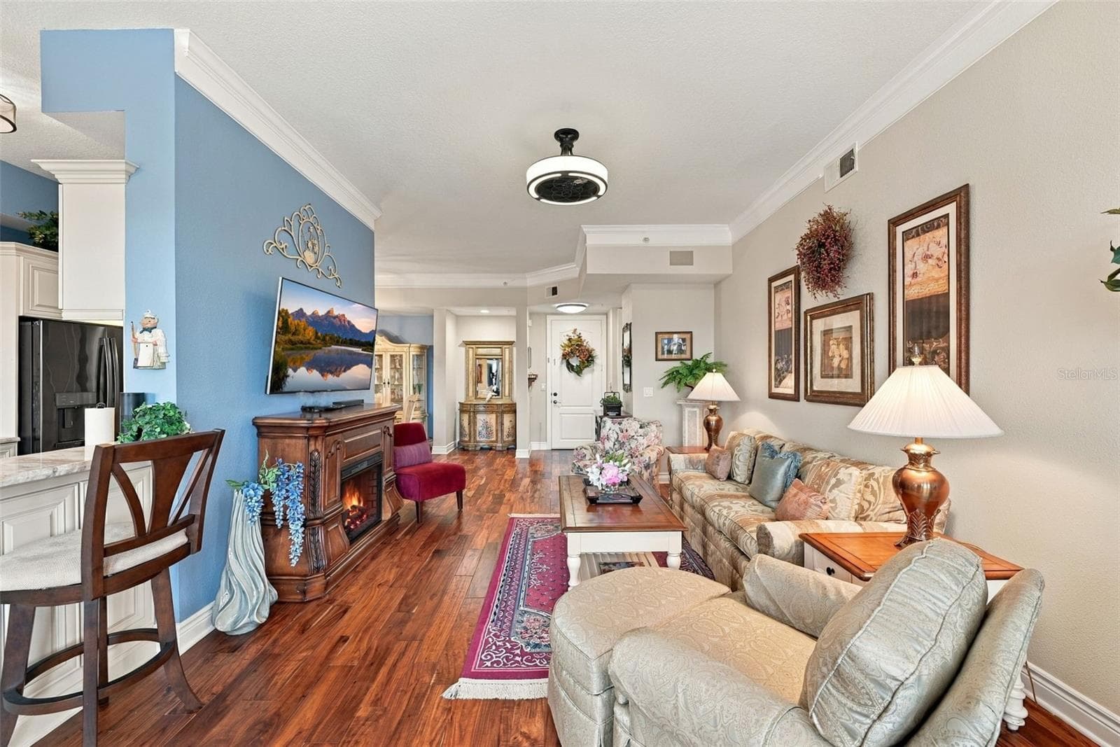 Breakfast Bar - 501 MIRASOL CIR #411, CELEBRATION