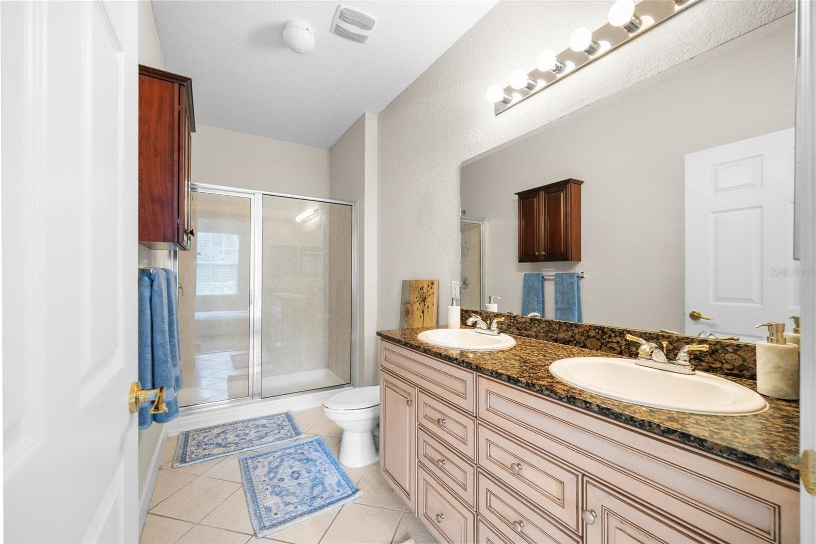 Primary ensuite bathroom - 4715 SW 91ST DR #201, GAINESVILLE