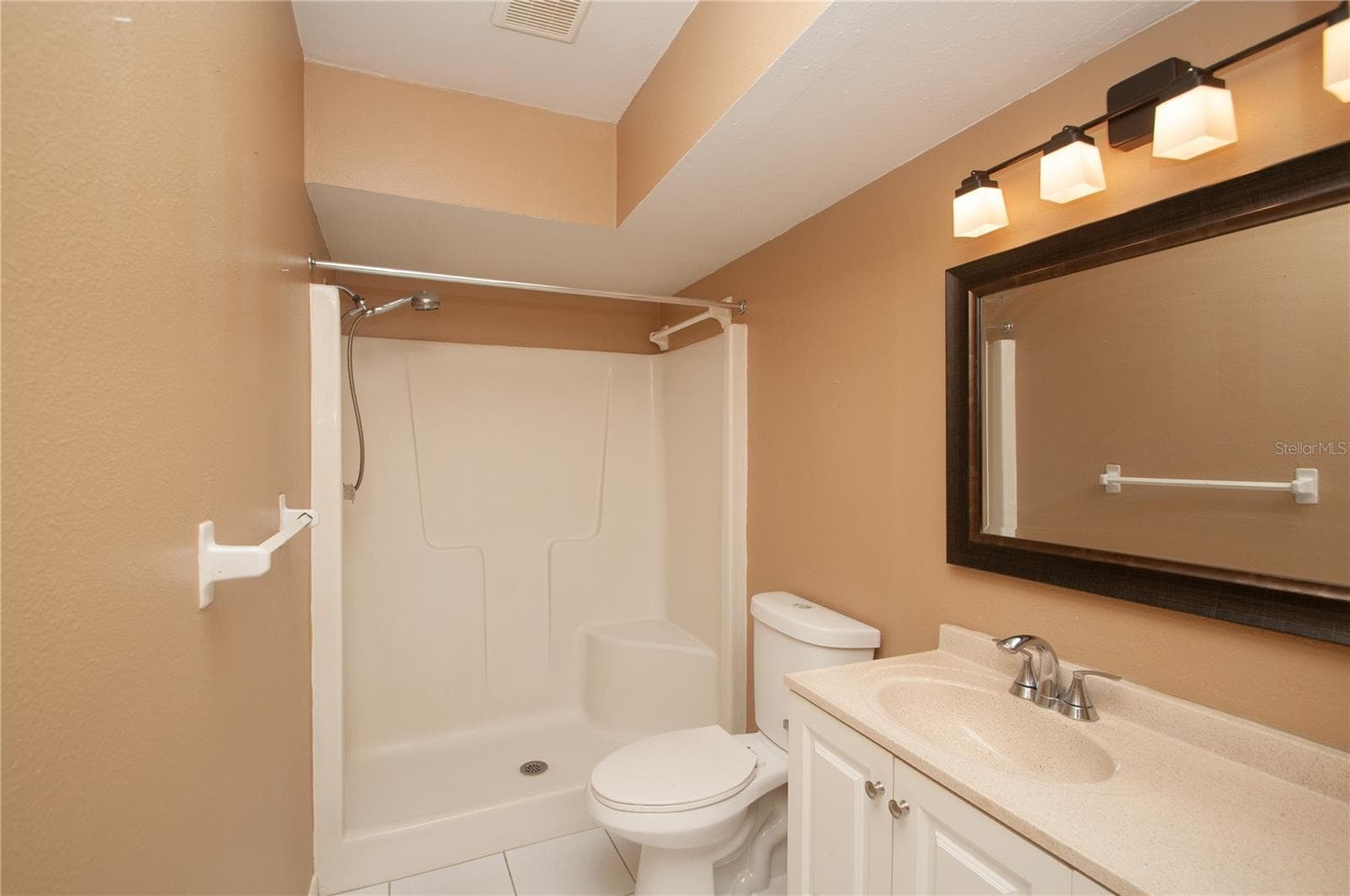 Single Family Residence at 5117 BROOKSIDE LN, NEW PORT RICHEY, photo 8 of 39