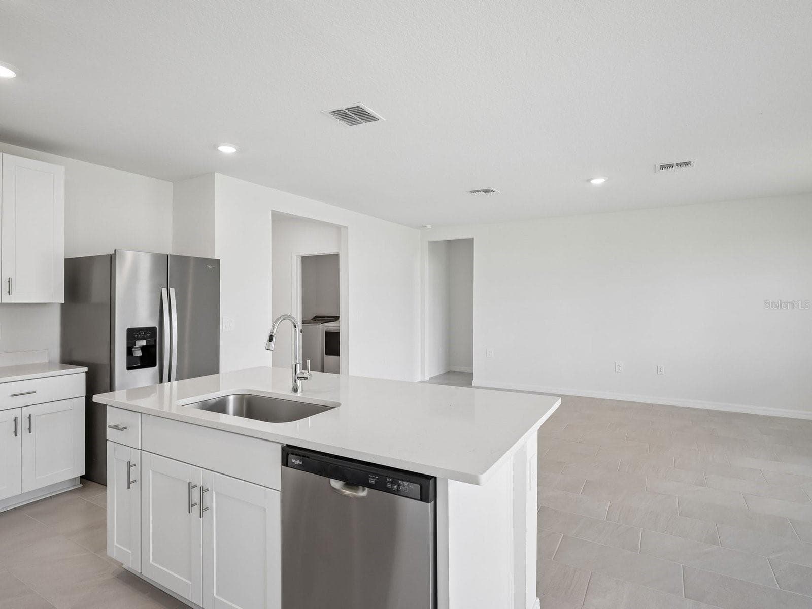 Single Family Residence at 1369 OAK VALLEY DR, AUBURNDALE, photo 7 of 15