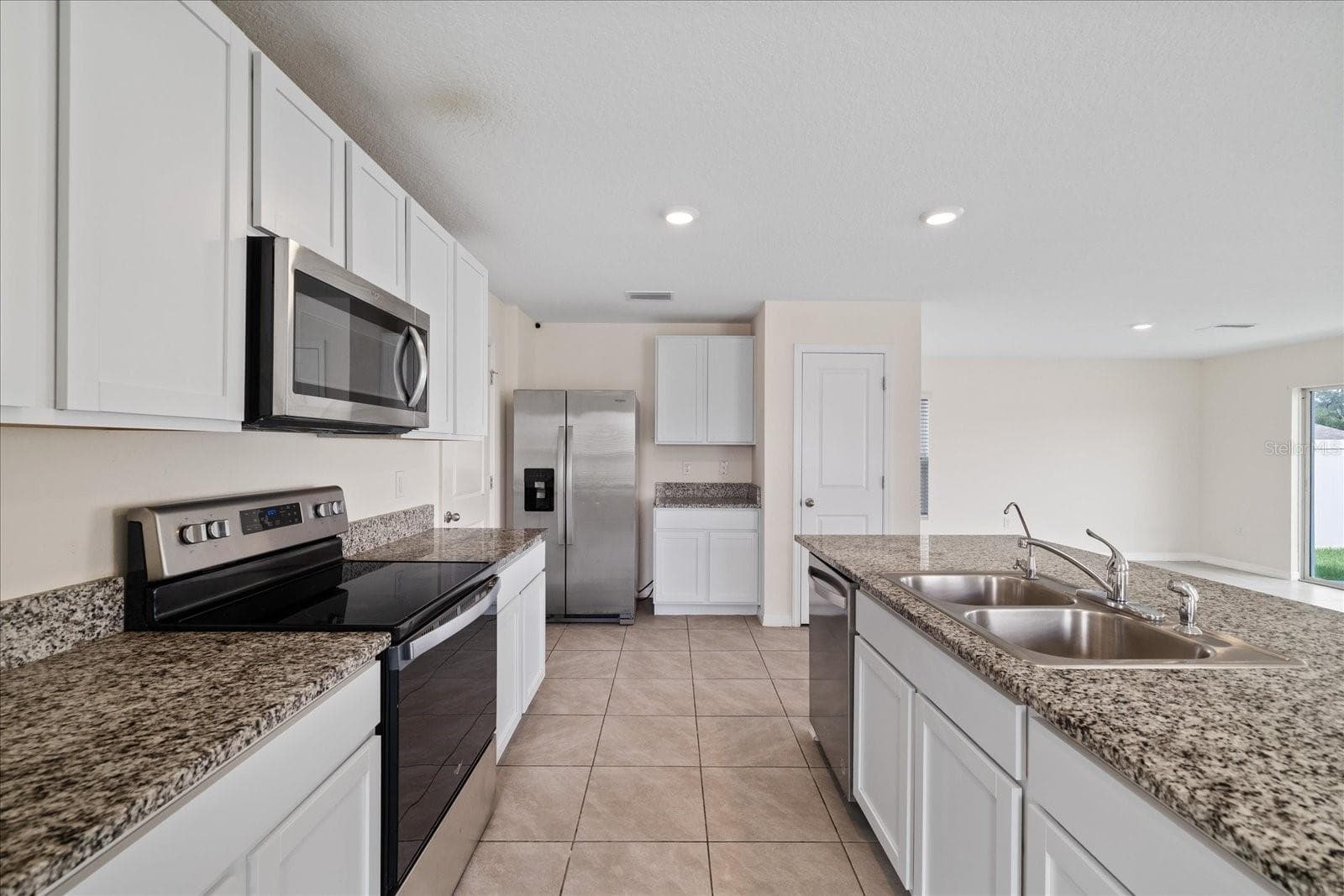 Kitchen - 4568 SAND DOLLAR WAY, ZEPHYRHILLS
