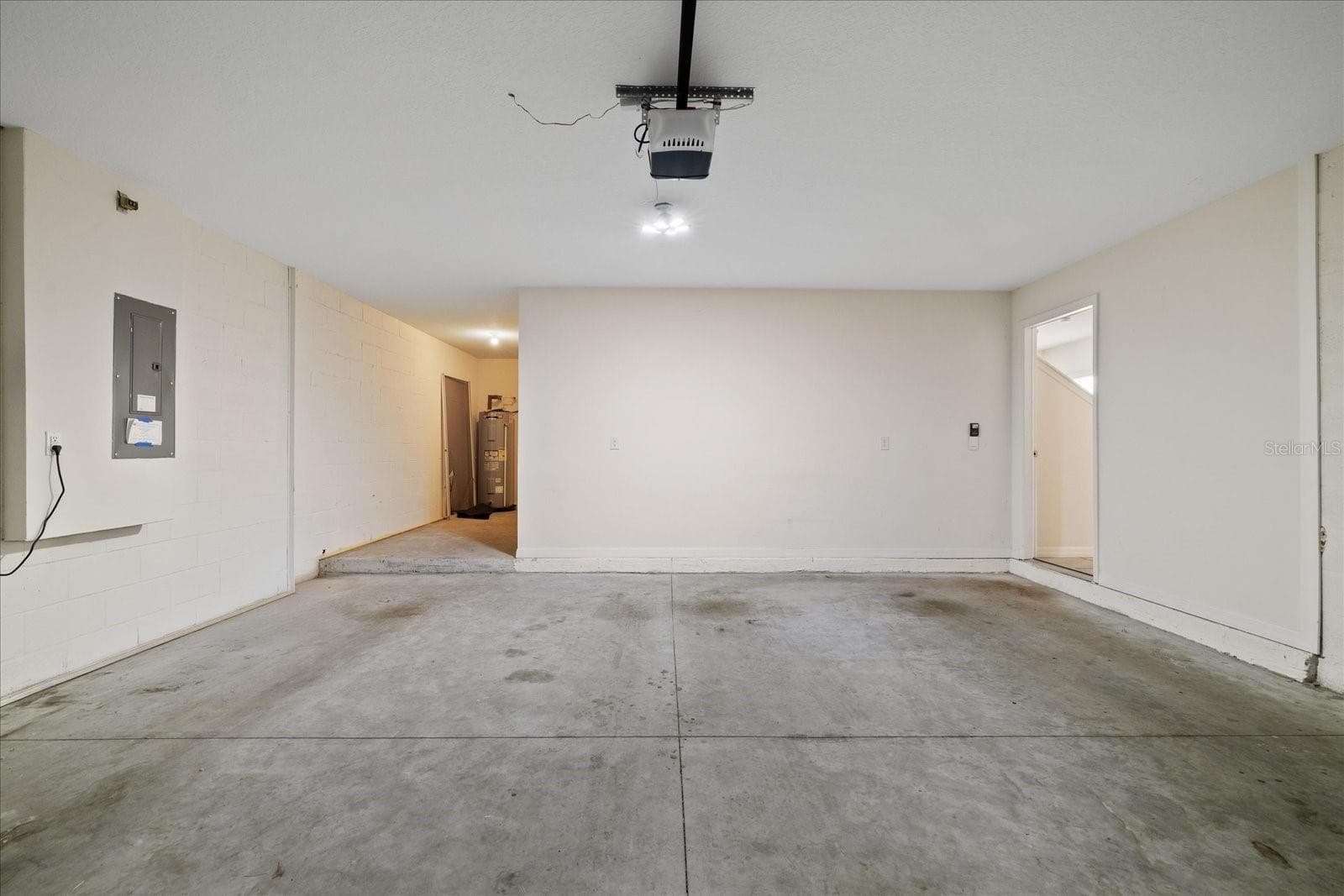 Garage - 4568 SAND DOLLAR WAY, ZEPHYRHILLS