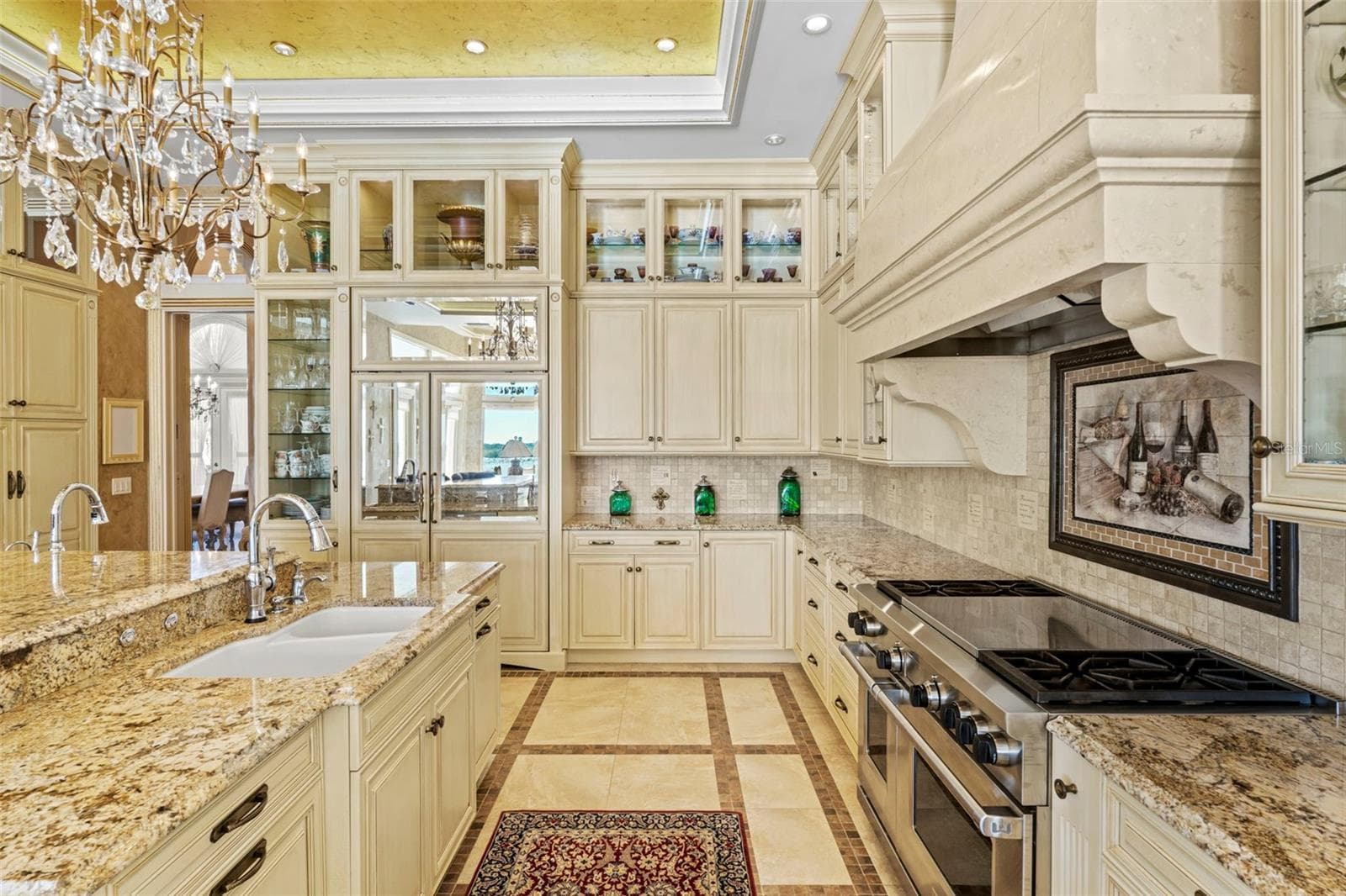 Gourmet Kitchen with Gas Range and Double Oven - 964 MONTE CRISTO BLVD, TIERRA VERDE