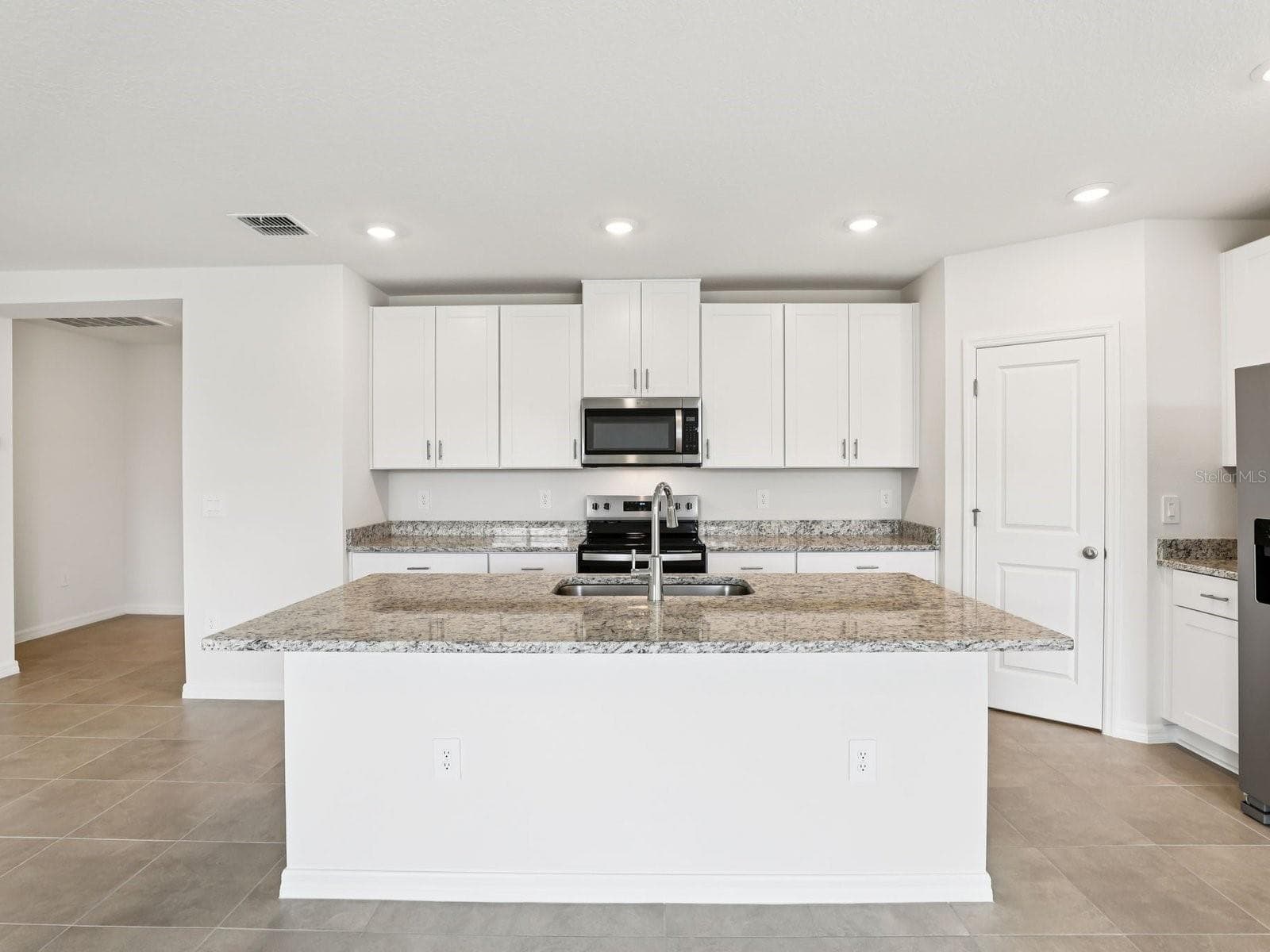 Single Family Residence at 1757 FOREST RUN LN, AUBURNDALE, photo 7 of 15