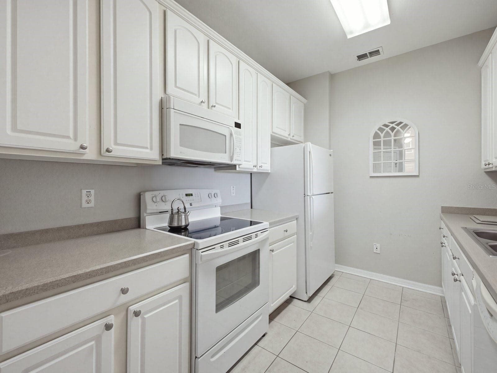 Condominium at 1357 VENEZIA CT #402, DAVENPORT, photo 11 of 39