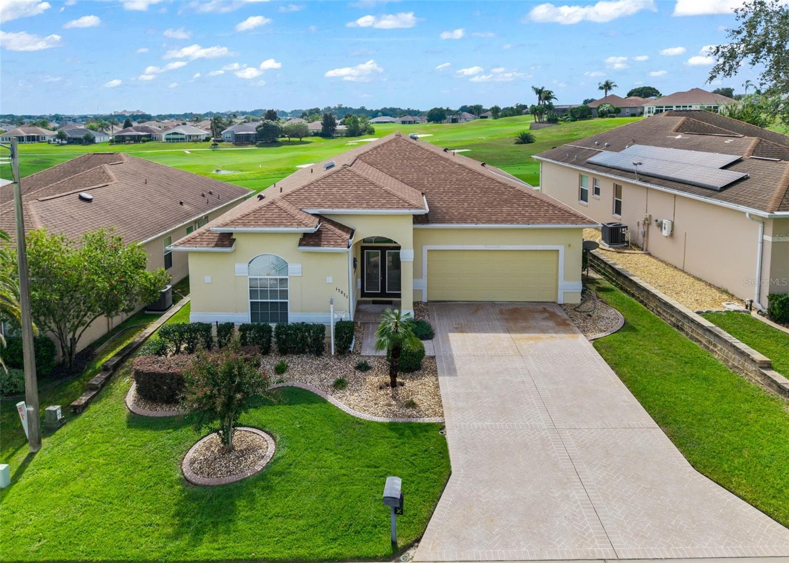 GOLF FRONT 3/2 Custom Crystal w/2 Car Garage - 17021 SE 115TH TERRACE RD, SUMMERFIELD
