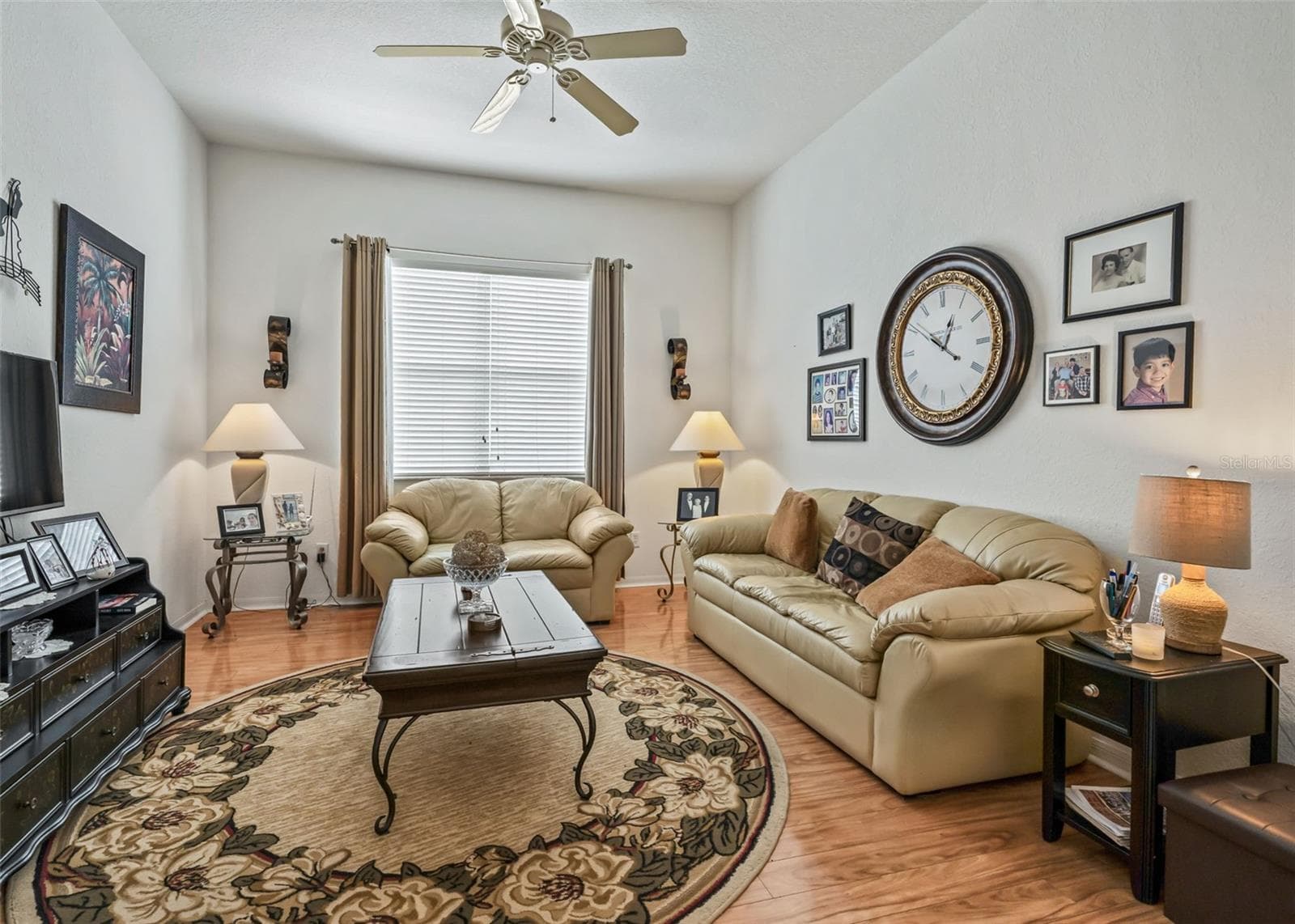 Bedroom 3 High Gloss Laminate flooring - 17021 SE 115TH TERRACE RD, SUMMERFIELD