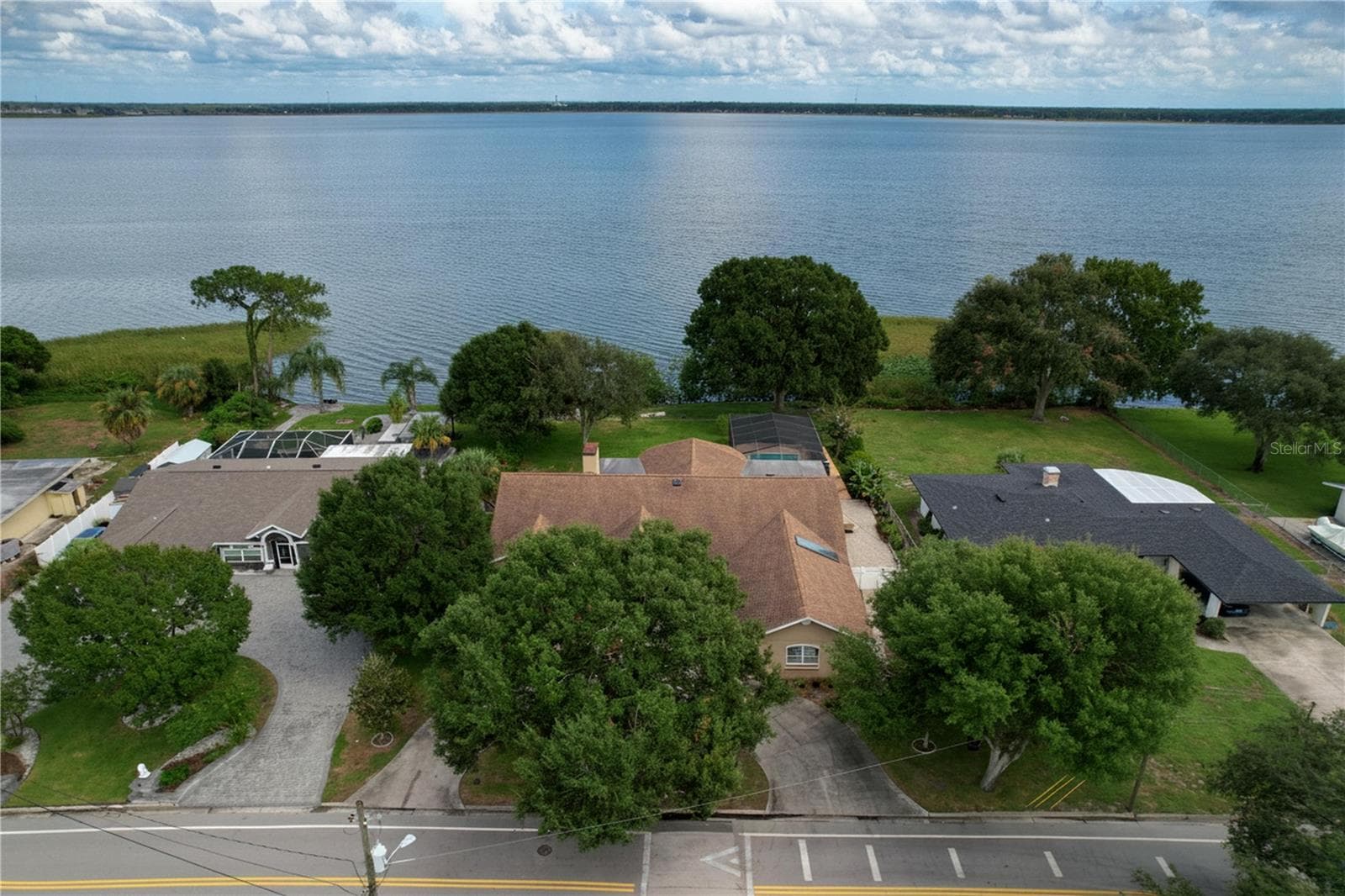 Aerial View looking to lake and backyard - 1348 EDGEWATER BEACH DR, LAKELAND