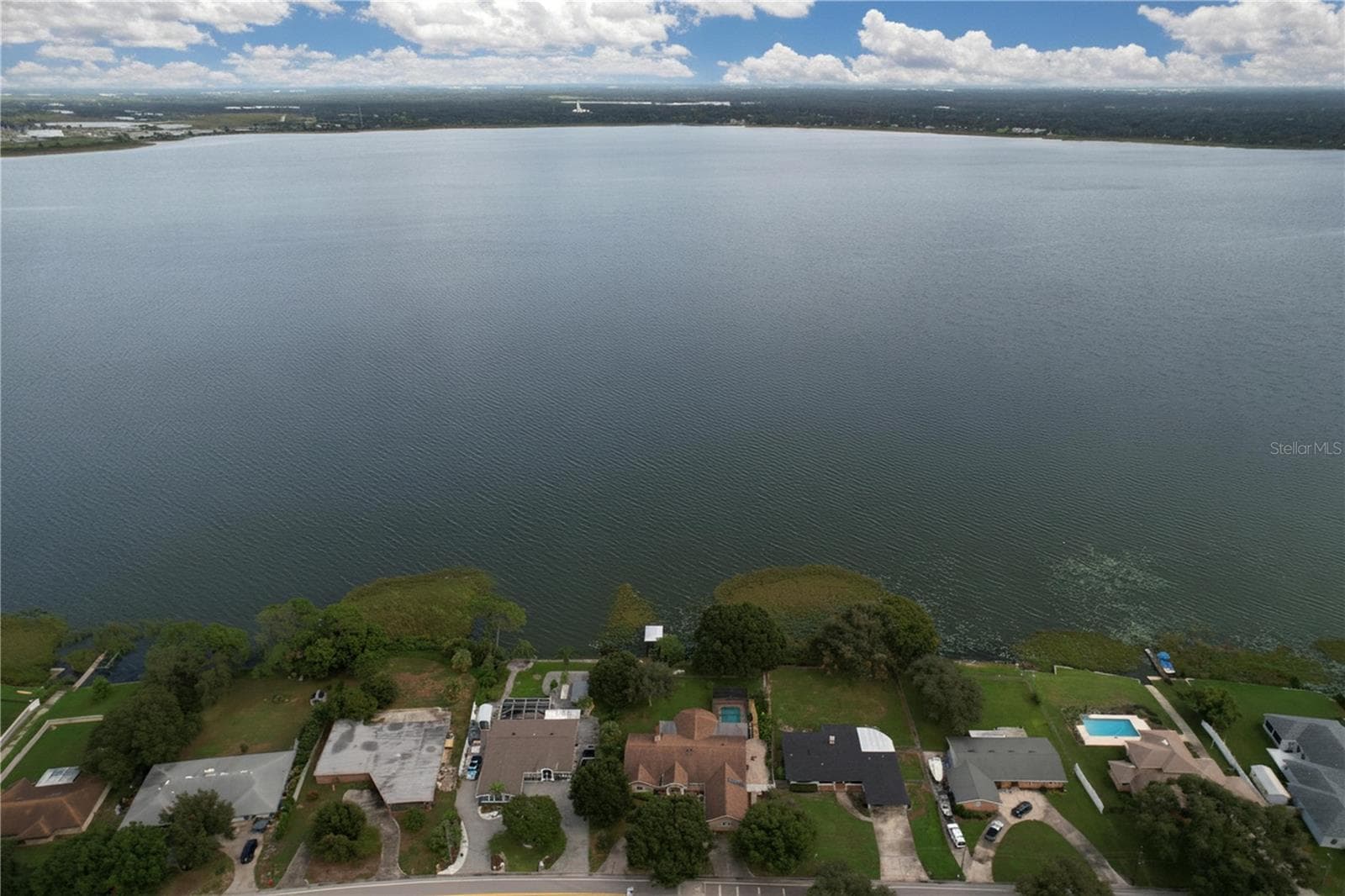 Aerial view of property - 1348 EDGEWATER BEACH DR, LAKELAND