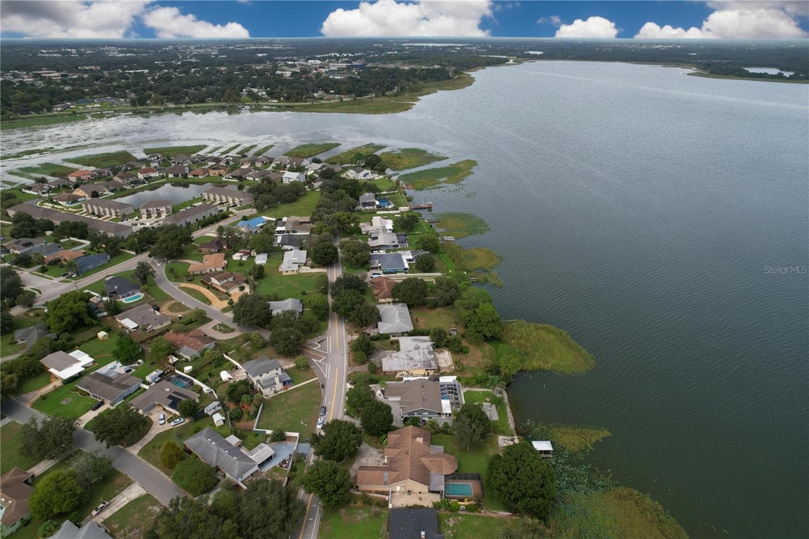 Aerial view of property - 1348 EDGEWATER BEACH DR, LAKELAND