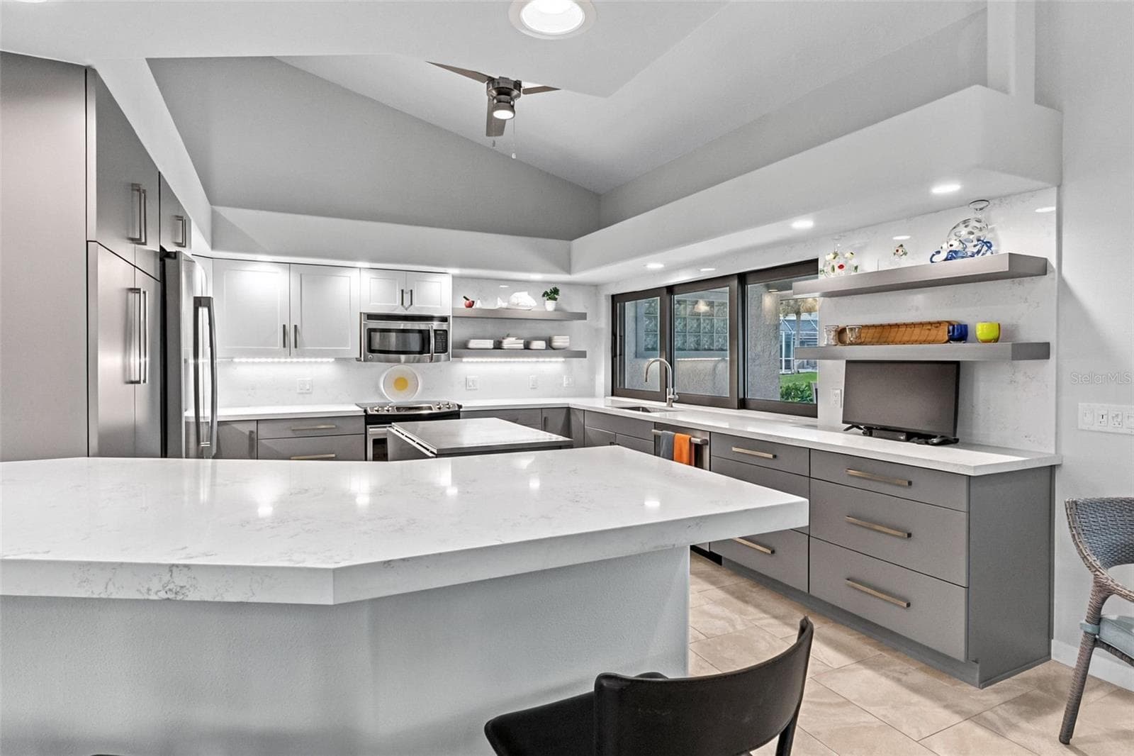 Single Family Residence at 500 VENICE LN, SARASOTA, photo 16 of 59