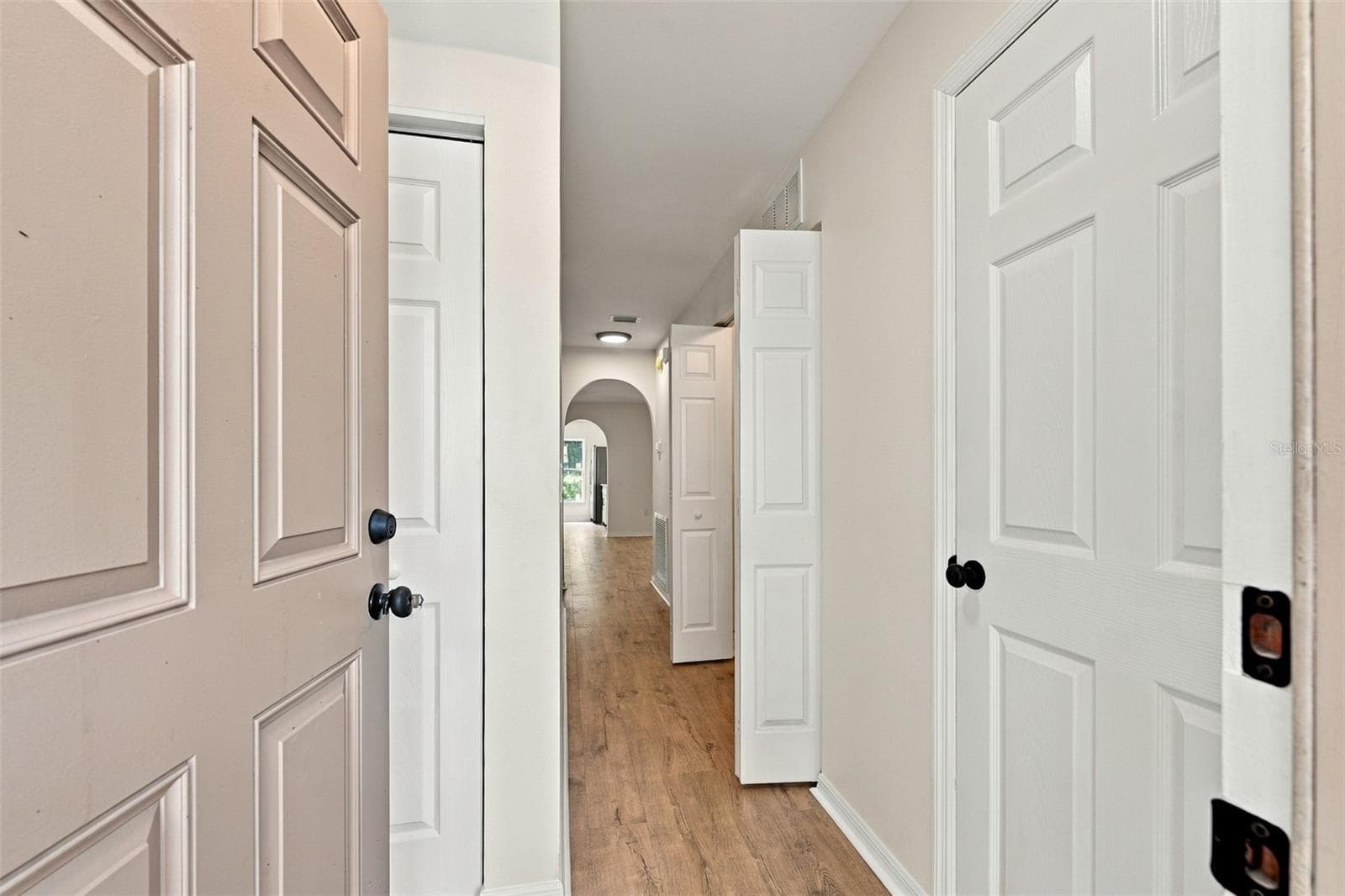 Townhouse at 9951 ASHBURN LAKE DR, TAMPA, photo 4 of 44