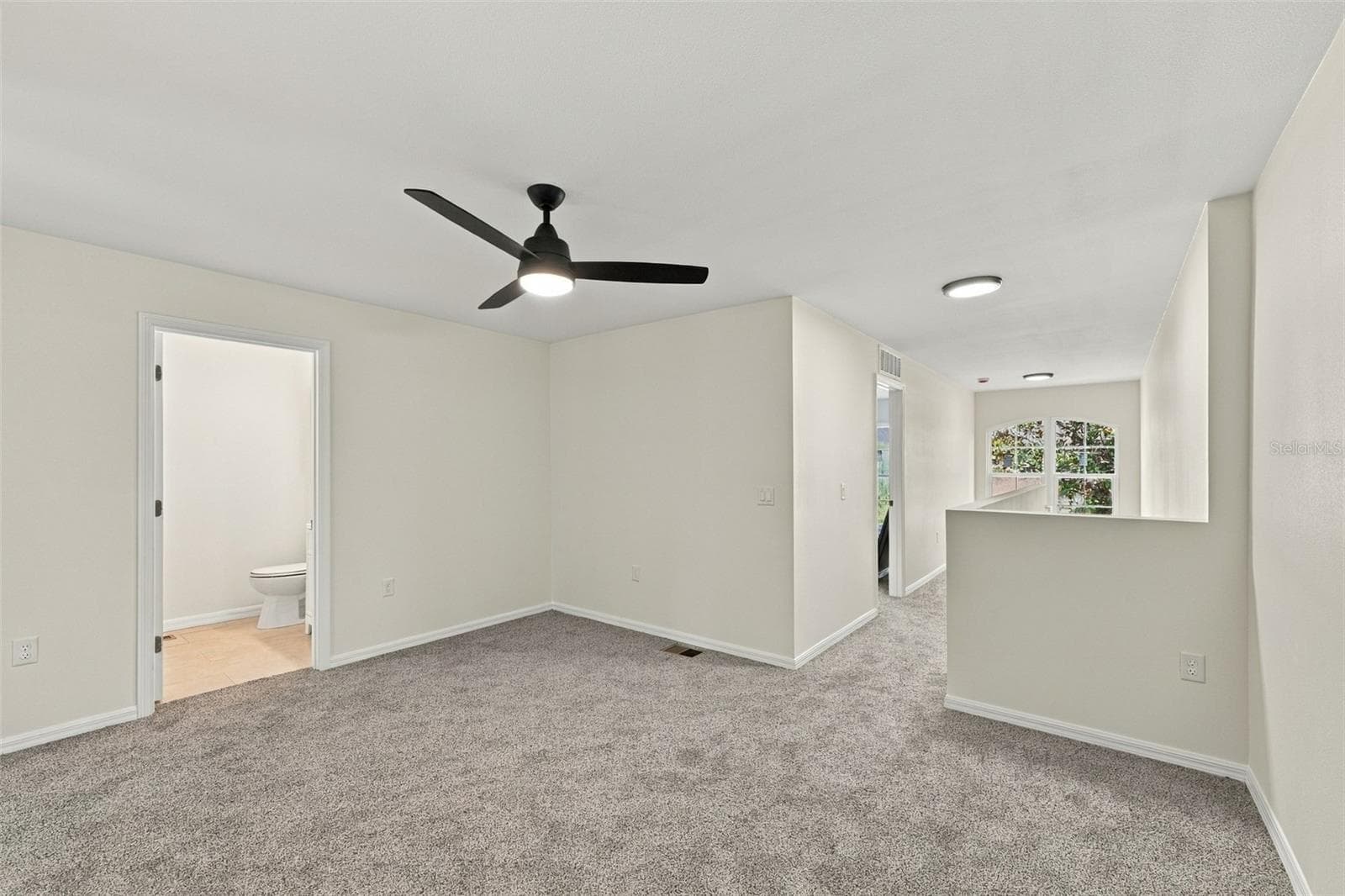 Townhouse at 9951 ASHBURN LAKE DR, TAMPA, photo 21 of 44