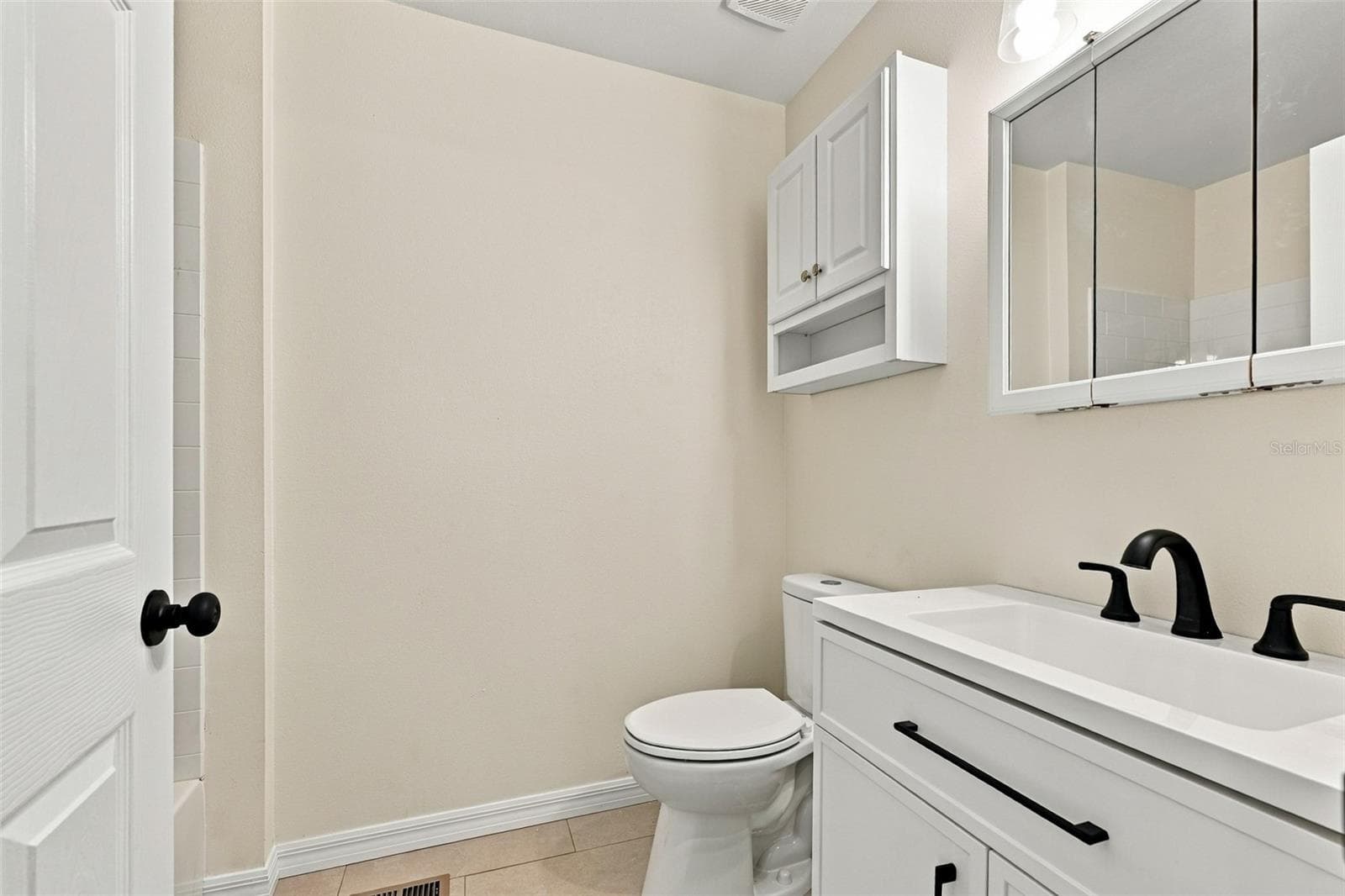 Townhouse at 9951 ASHBURN LAKE DR, TAMPA, photo 34 of 44