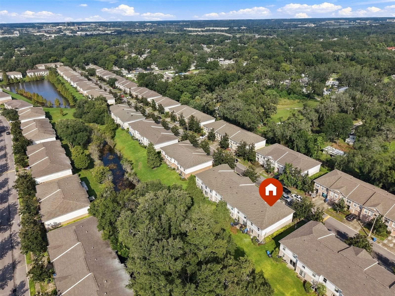 Townhouse at 9951 ASHBURN LAKE DR, TAMPA, photo 37 of 44
