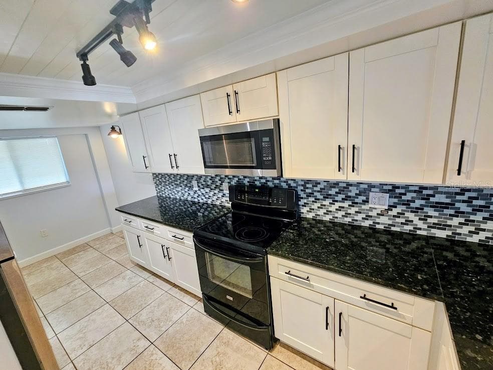 Condominium at 9490 HARBOR GREENS WAY #503, SEMINOLE, photo 6 of 41